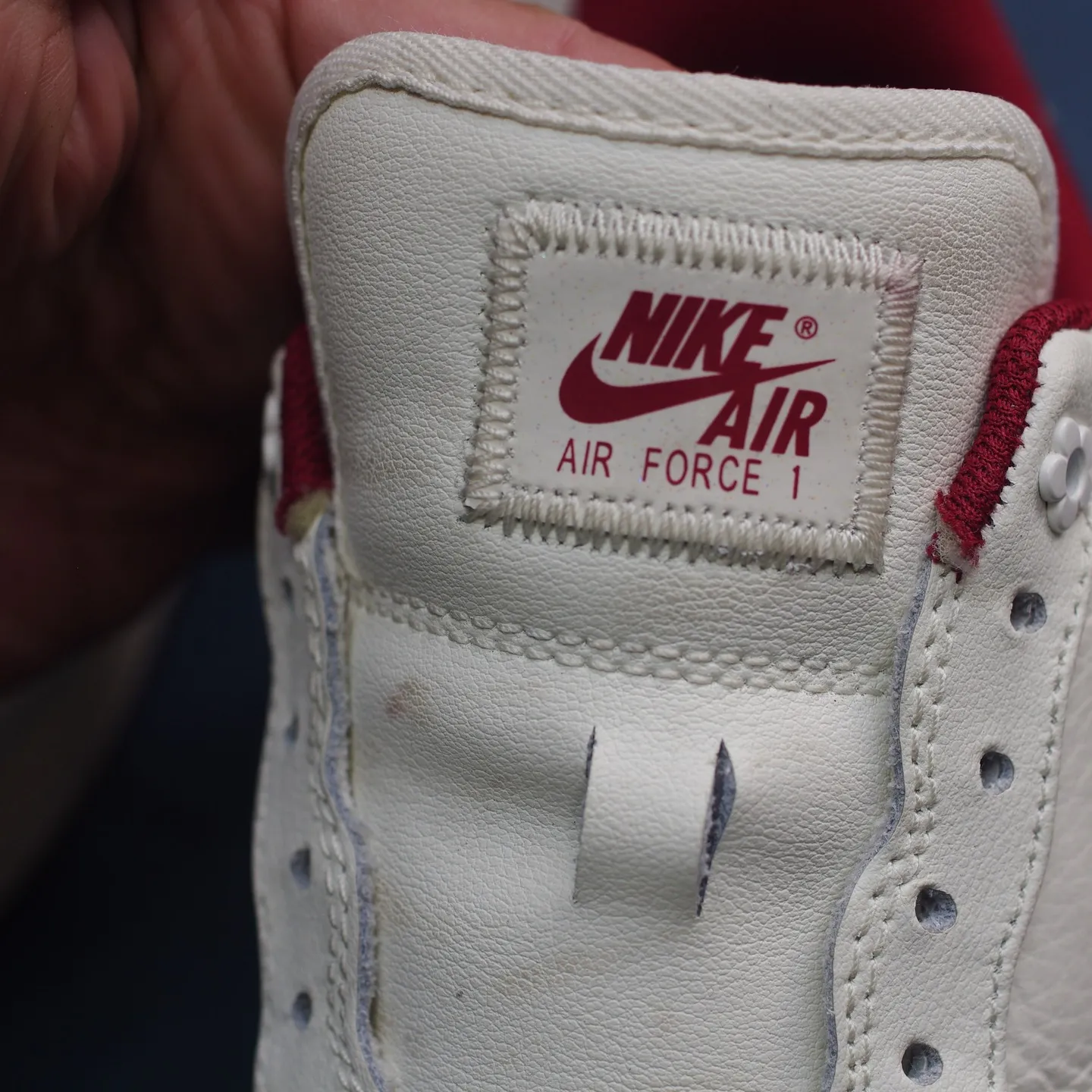 東京都にお住まいのT様から、ナイキエアフォースワンのシュータ...