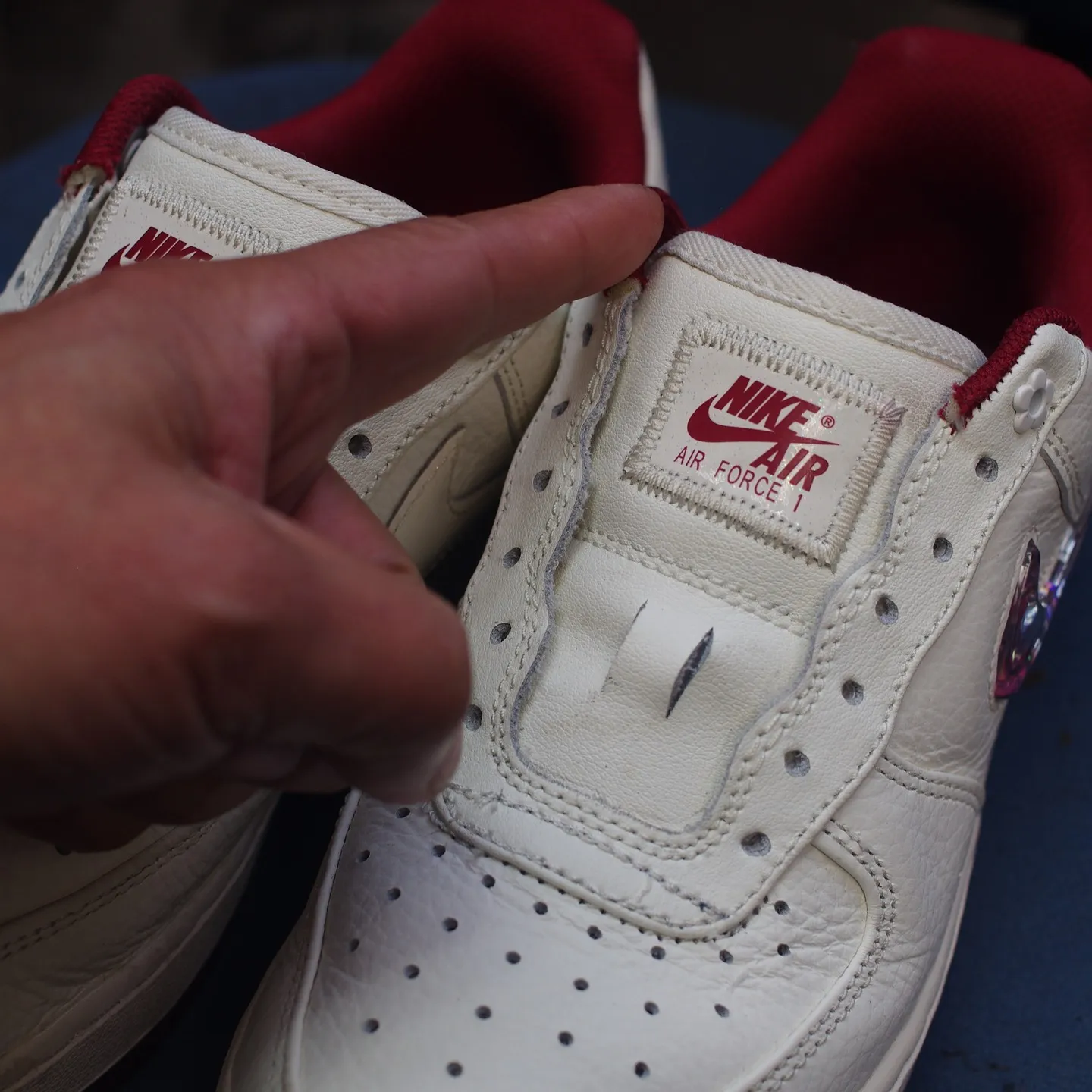 東京都にお住まいのT様から、ナイキエアフォースワンのシュータ...