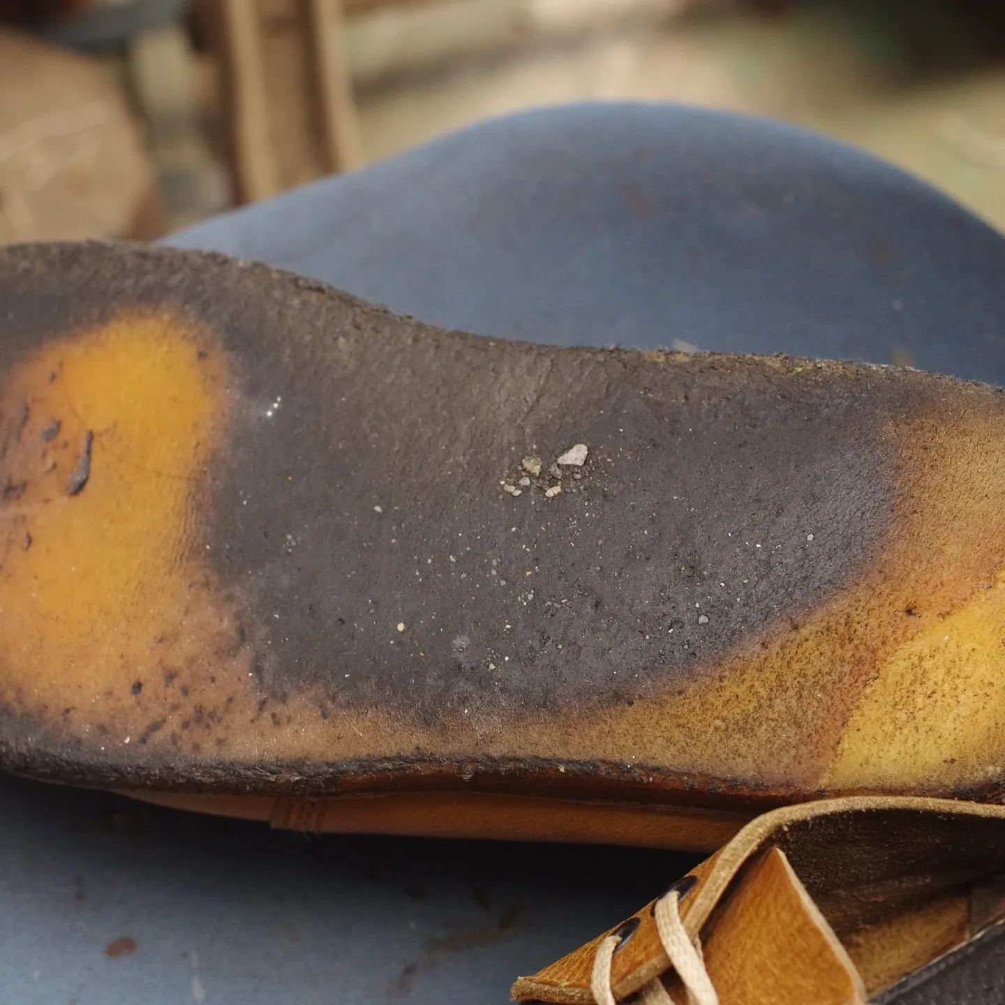 ✨岩手県のM様からご依頼のClarksデザートトレックの修理...