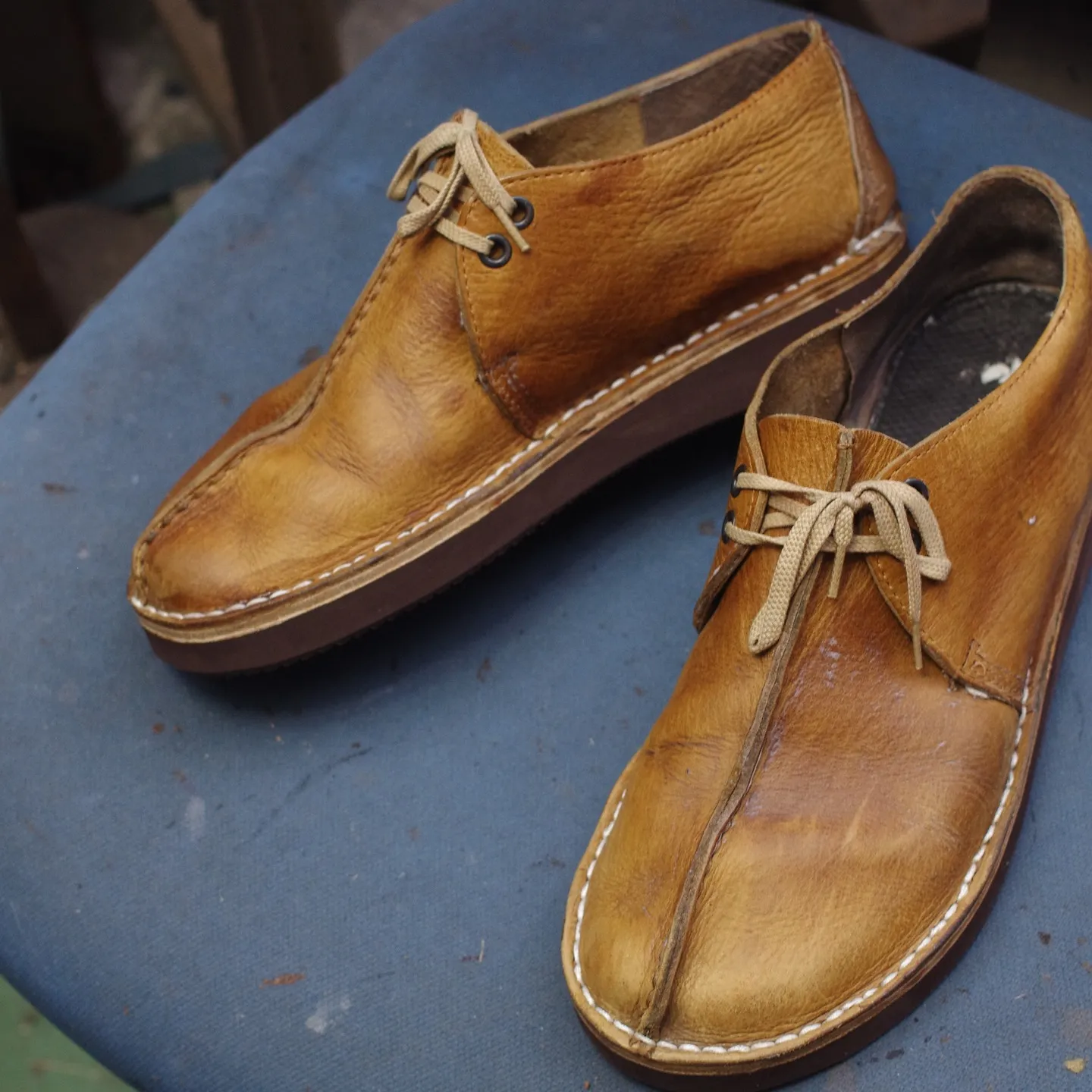 ✨岩手県のM様からご依頼のClarksデザートトレックの修理...