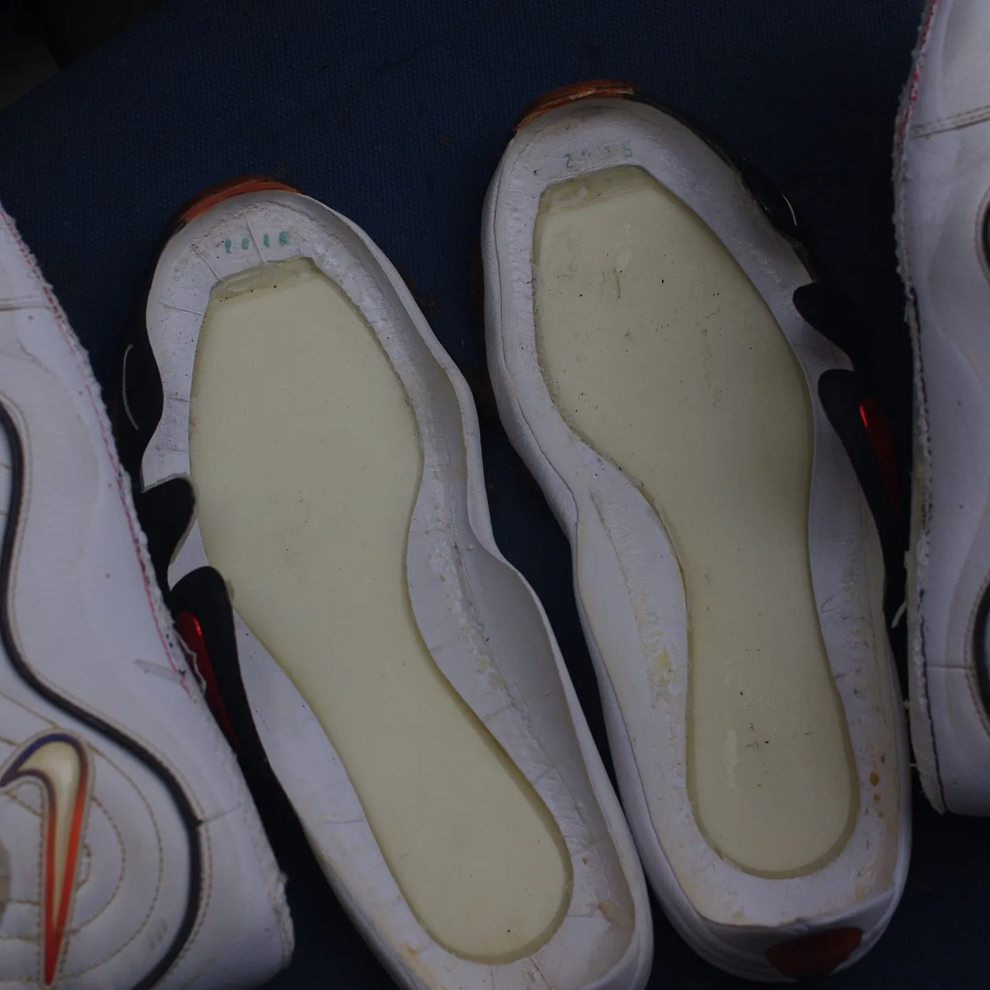 長野県のお客様から送られてきたNIKEエアズームフライトのソ...