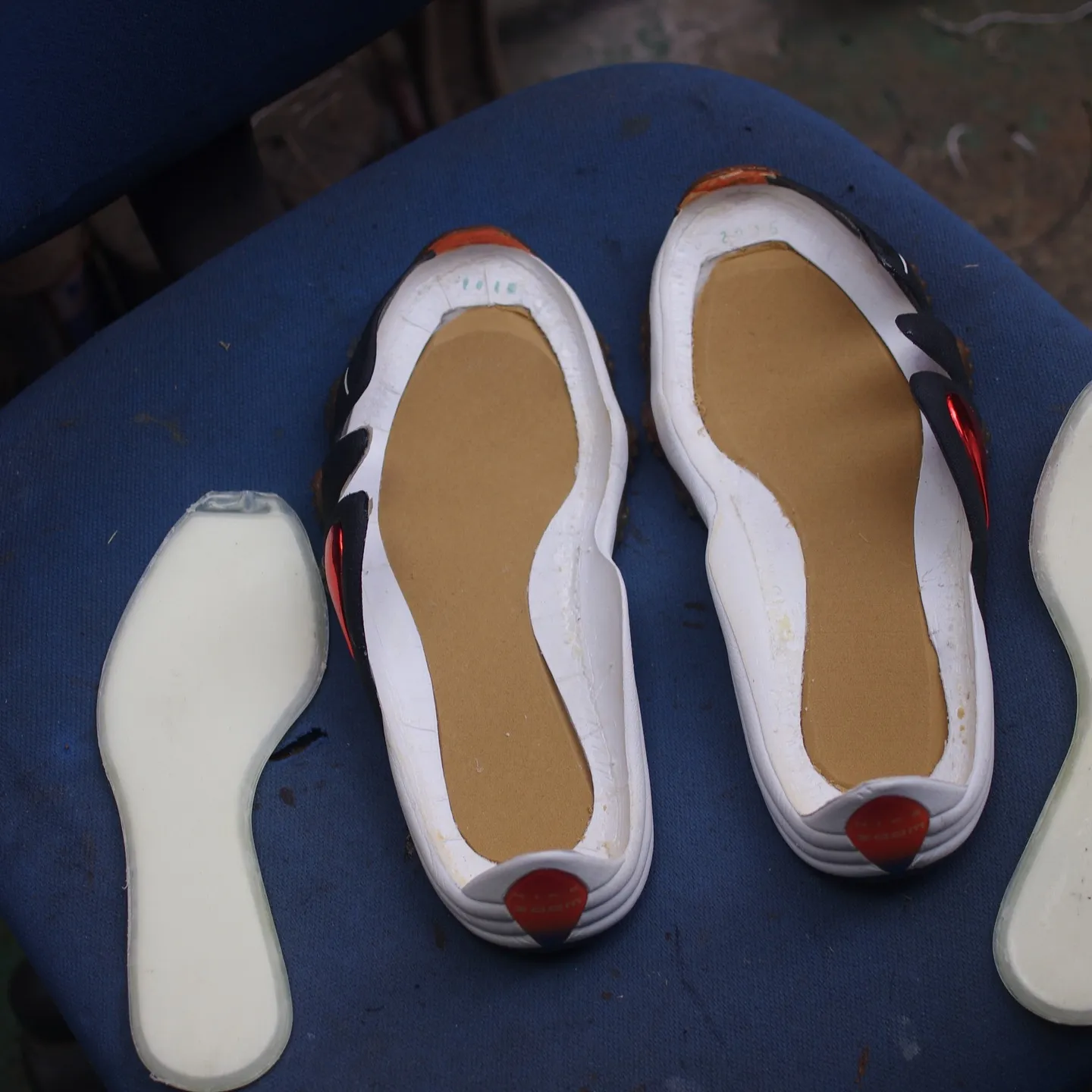 長野県のお客様から送られてきたNIKEエアズームフライトのソ...