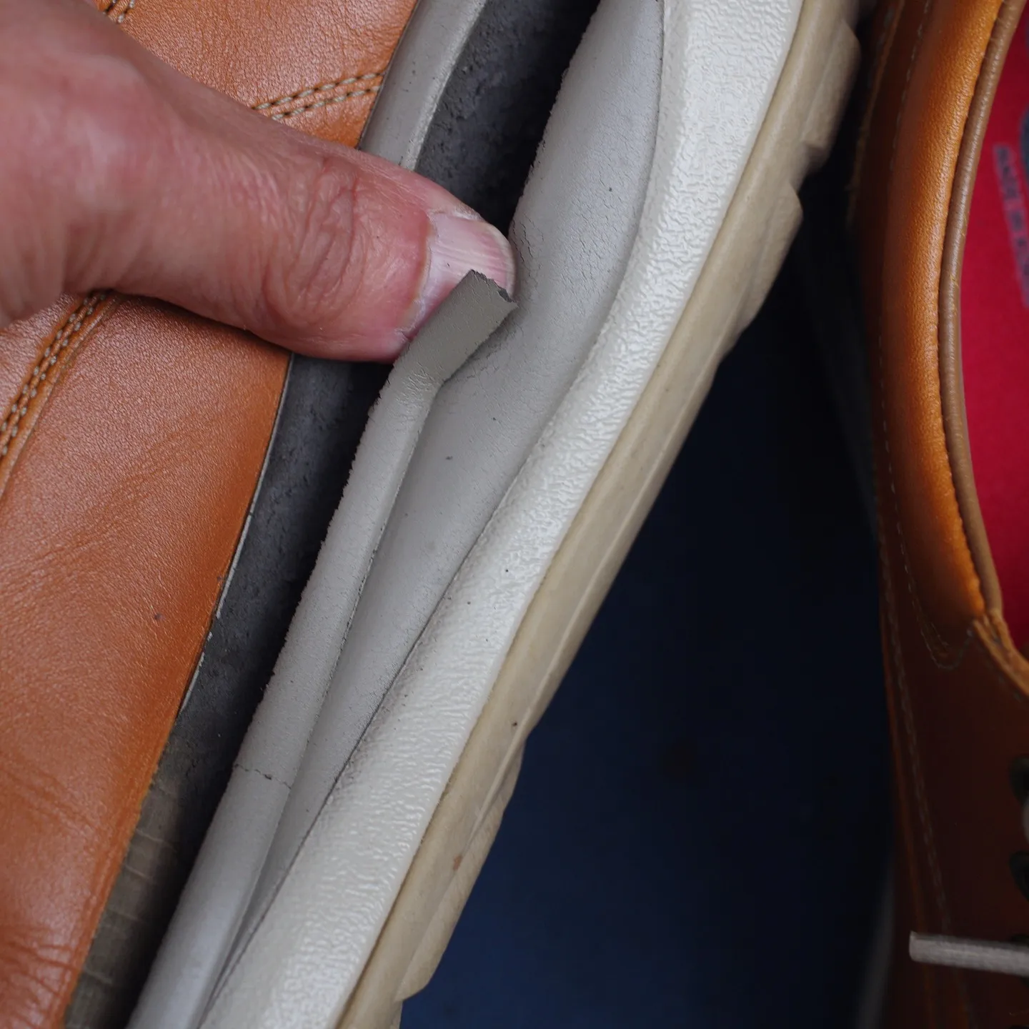 福井県のT様からご依頼いただいたJoyaウォーキングシューズ...