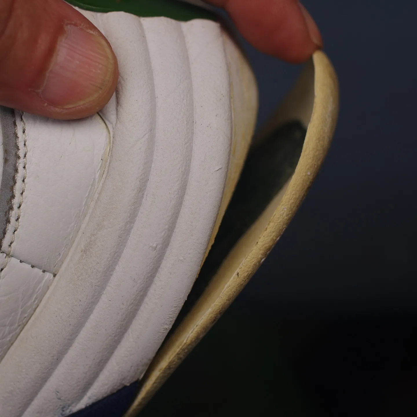 岡山県岡山市のM様、この度は大切な**ナイキ エア ズームフライト（Nike Air Zoom Flight）**の修理を当店にお任せいただき、誠にありがとうございました。