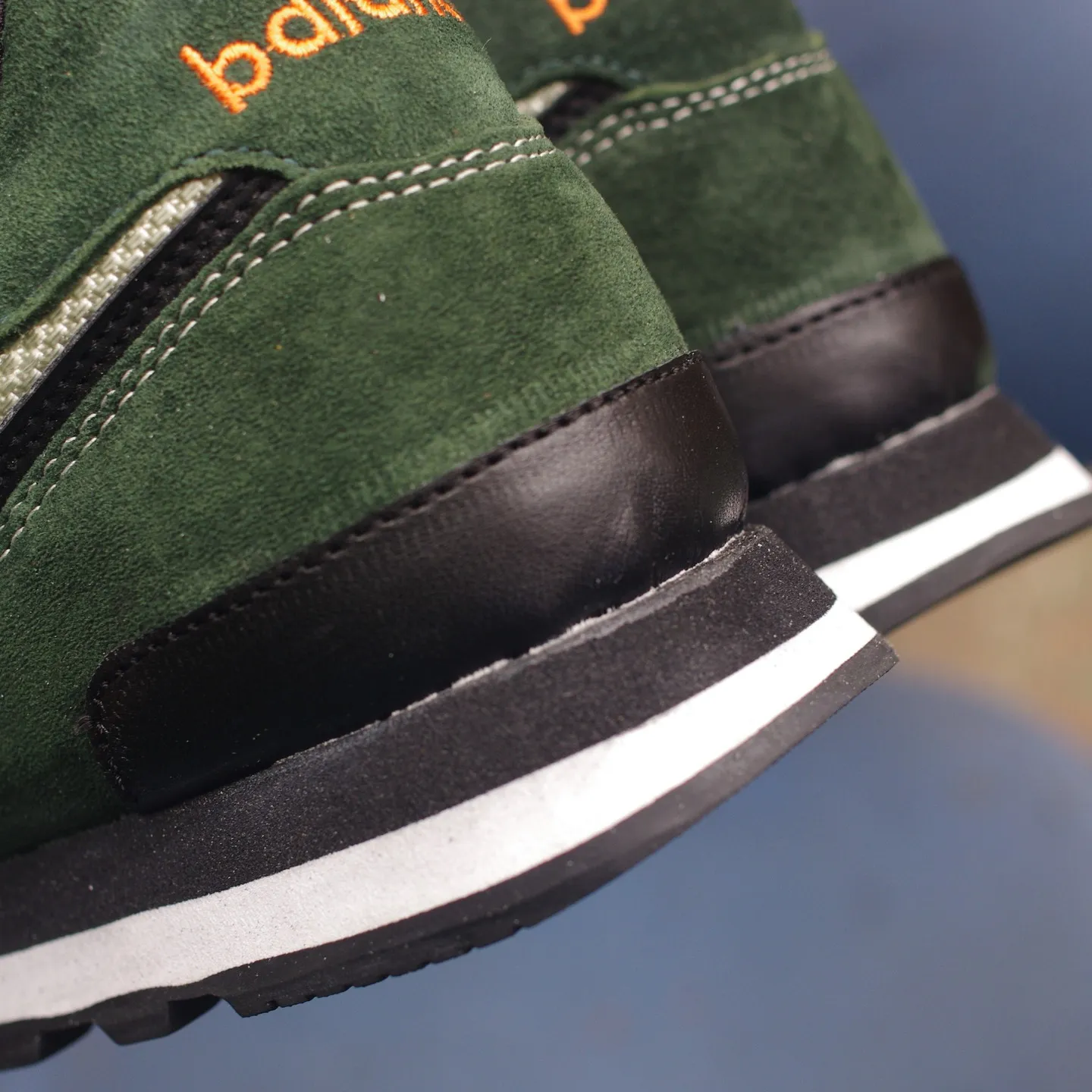 👞大切な靴が加水分解でボロボロに…そんな時はお任せください！...