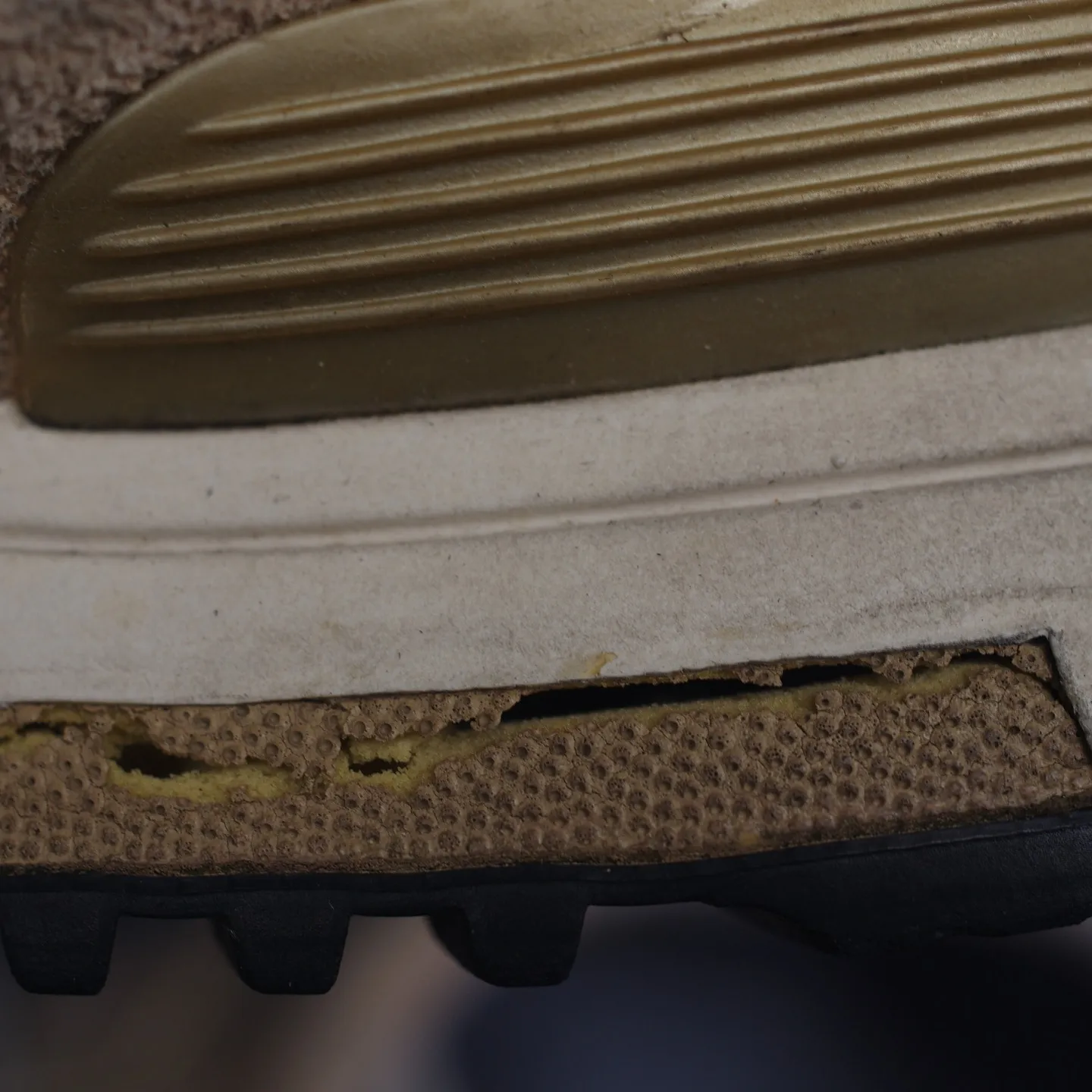 大阪府のO様、このたびはお持ちのNew Balance 14...