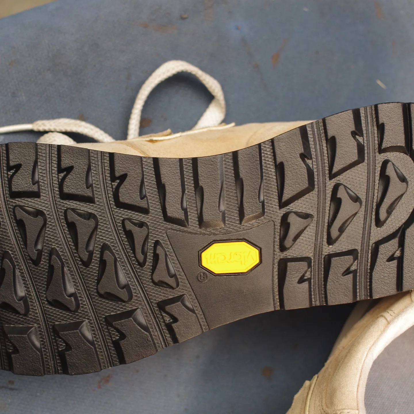 大阪府のO様、このたびはお持ちのNew Balance 14...