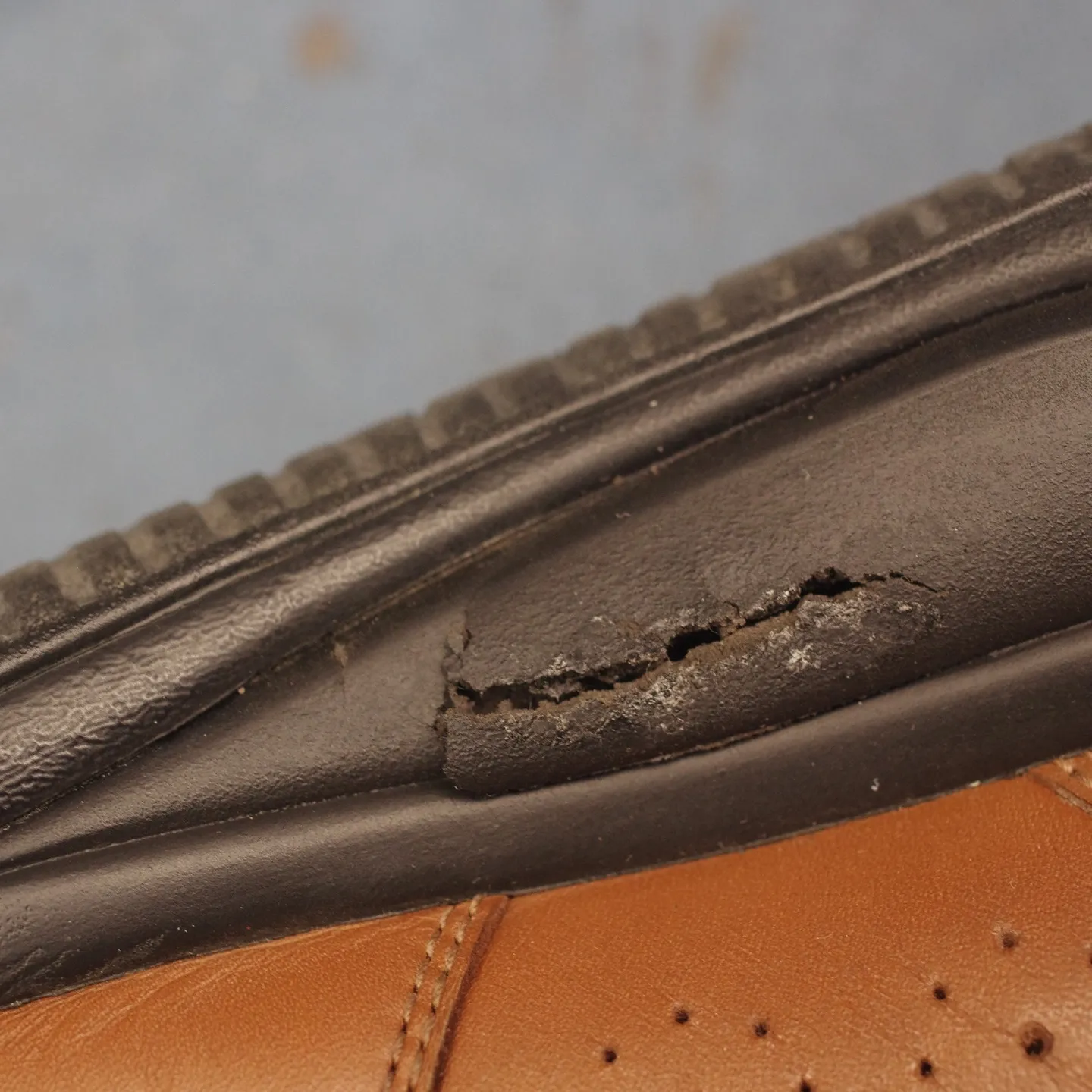 静岡県のK様がお持ちのJoyaウォーキングシューズを、再び快...