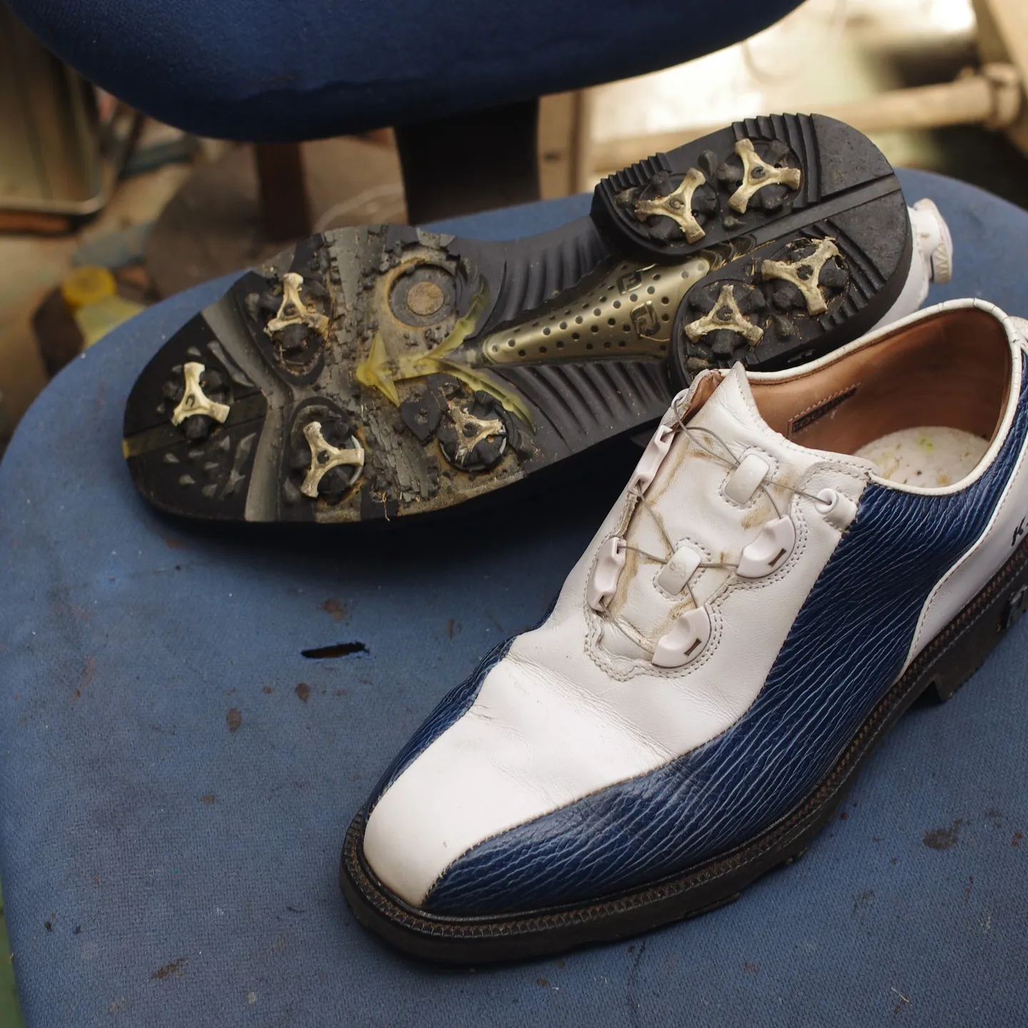 👞✨ 靴に新たな命を吹き込むお手伝いをさせていただきました！...