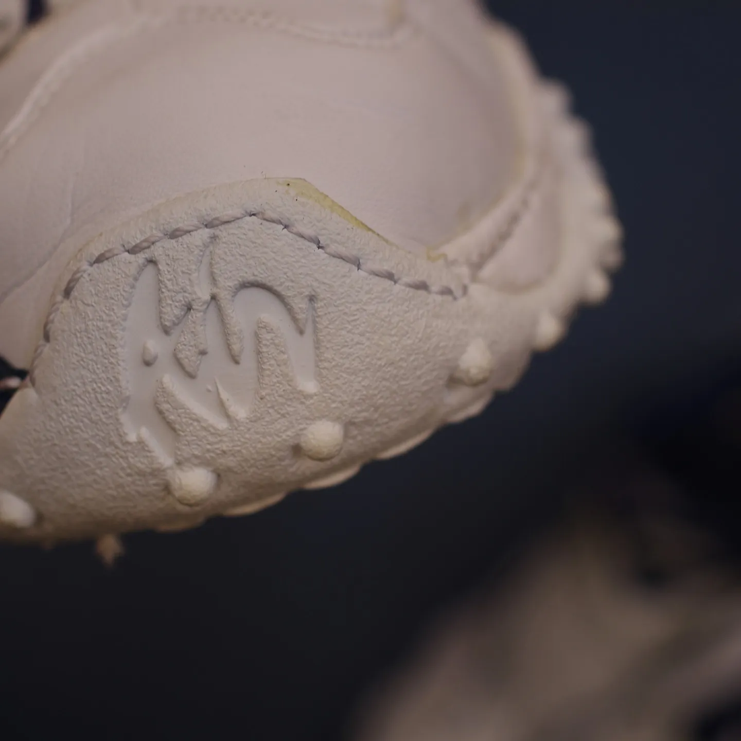 新潟県のW様のNIKEエアズームアップテンポの修理が完了しま...