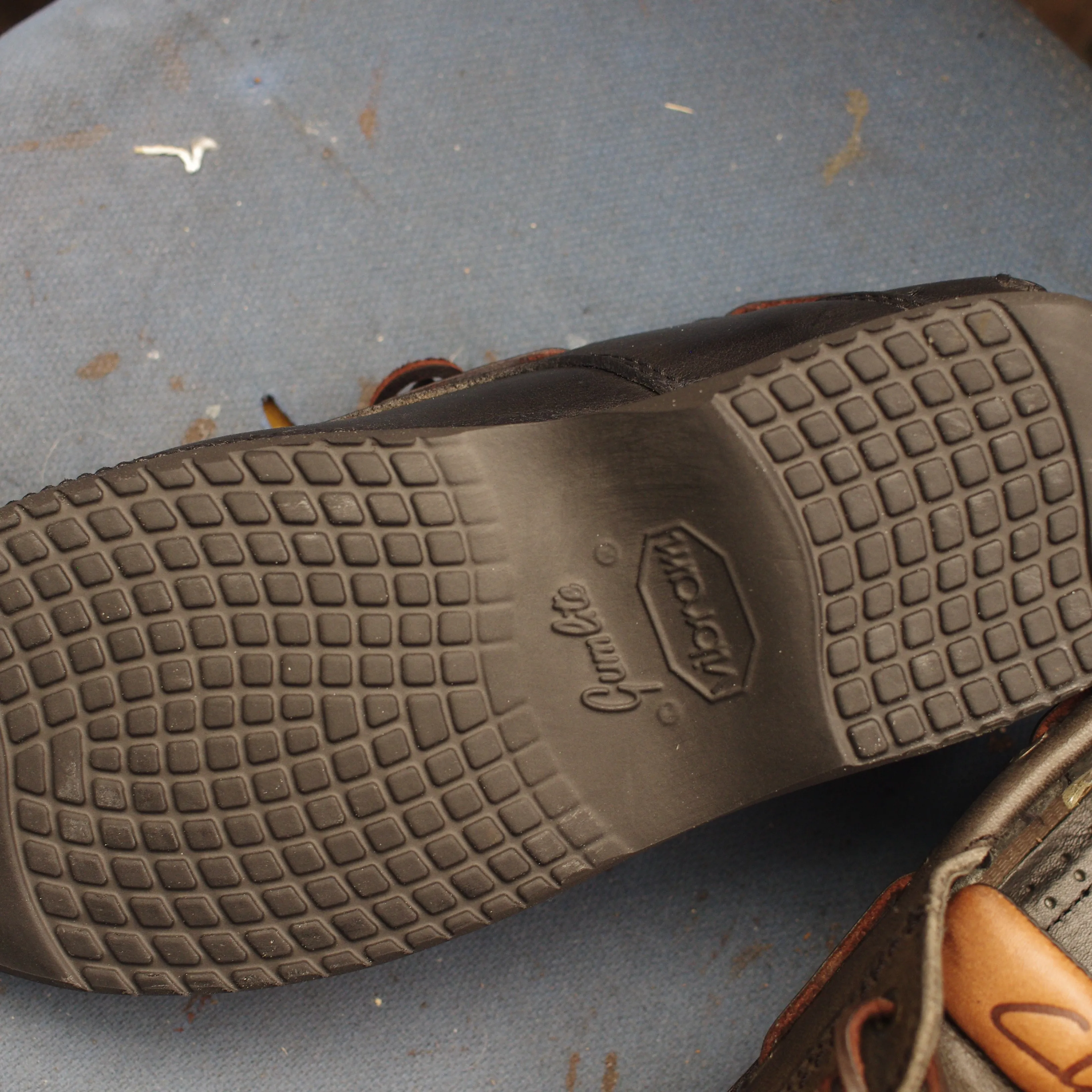 総社市にお住まいのN様のClarksデッキシューズを、一生モ...