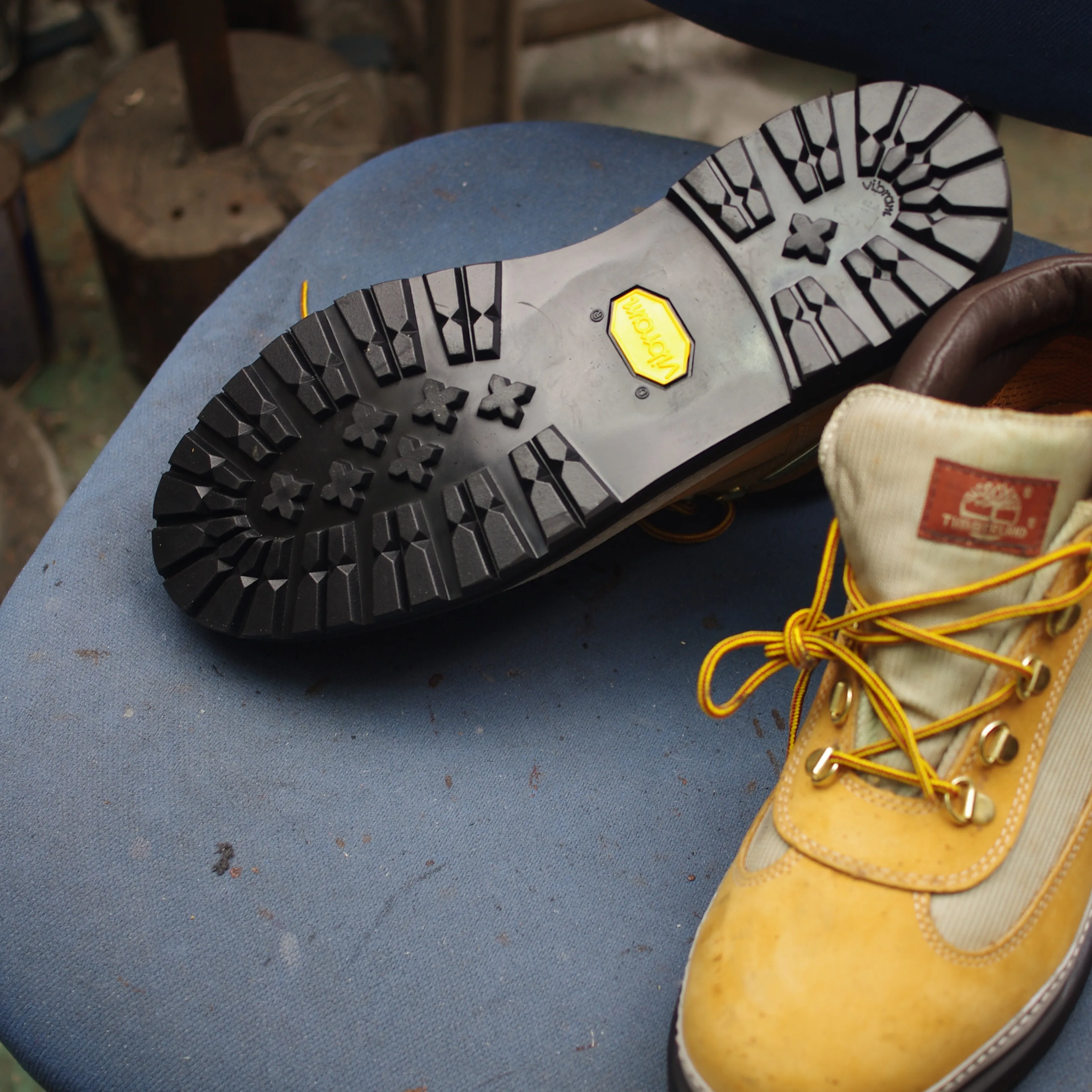 👞✨【Timberland フィールドブーツ 加水分解修理・...