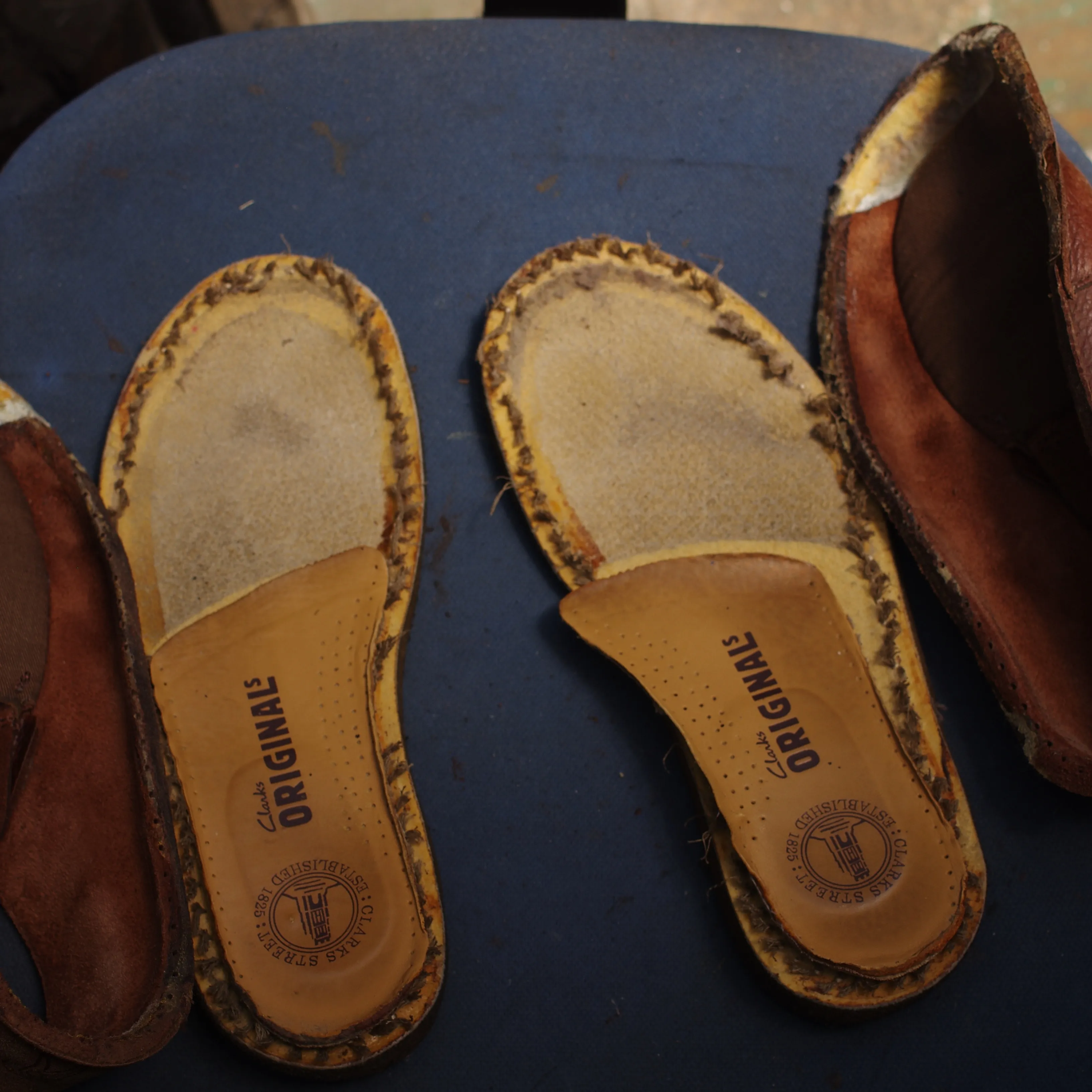 👞【Clarks Rambler オールソール交換カスタム】...