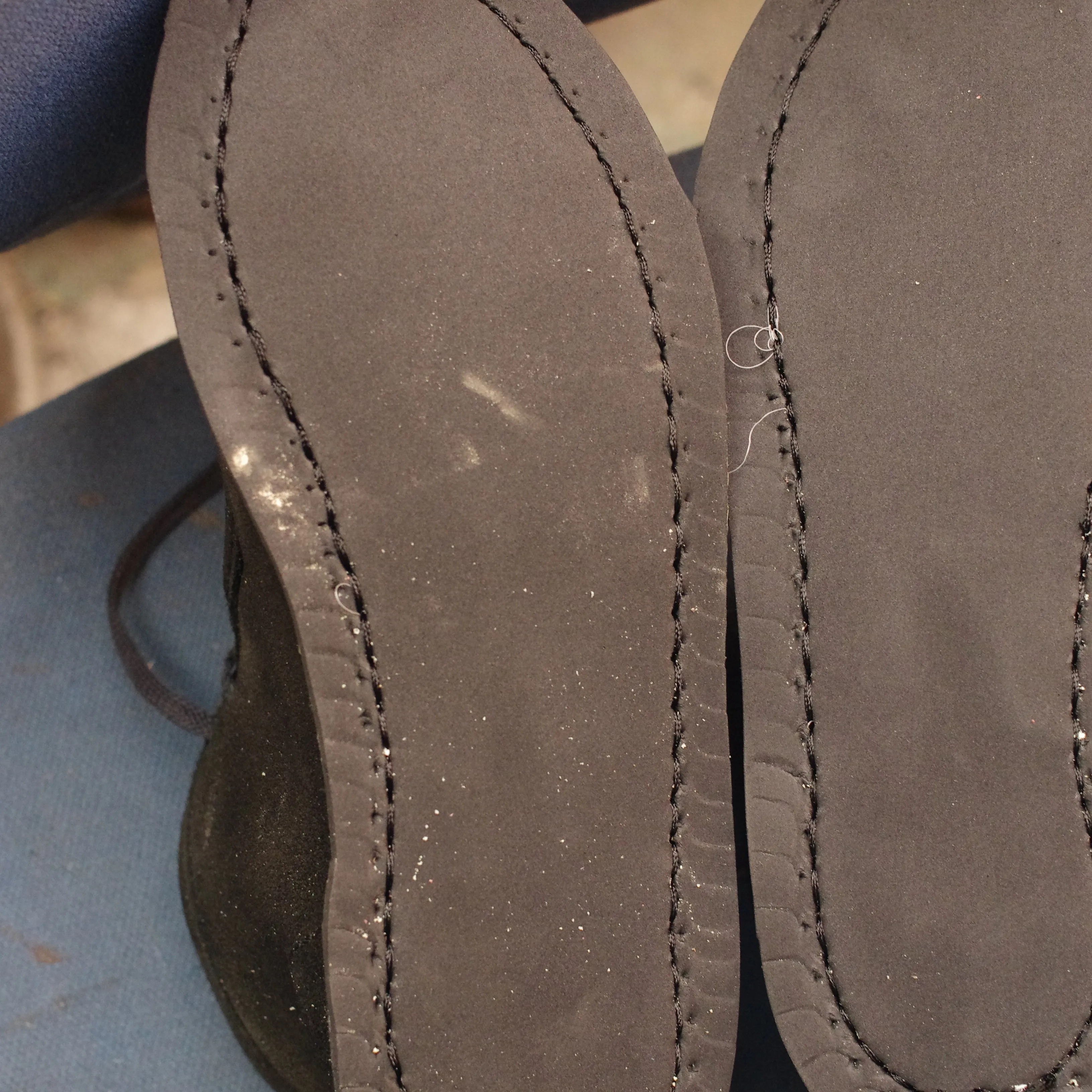 👞【Clarks ワラビーブーツ オールソール交換修理】👞