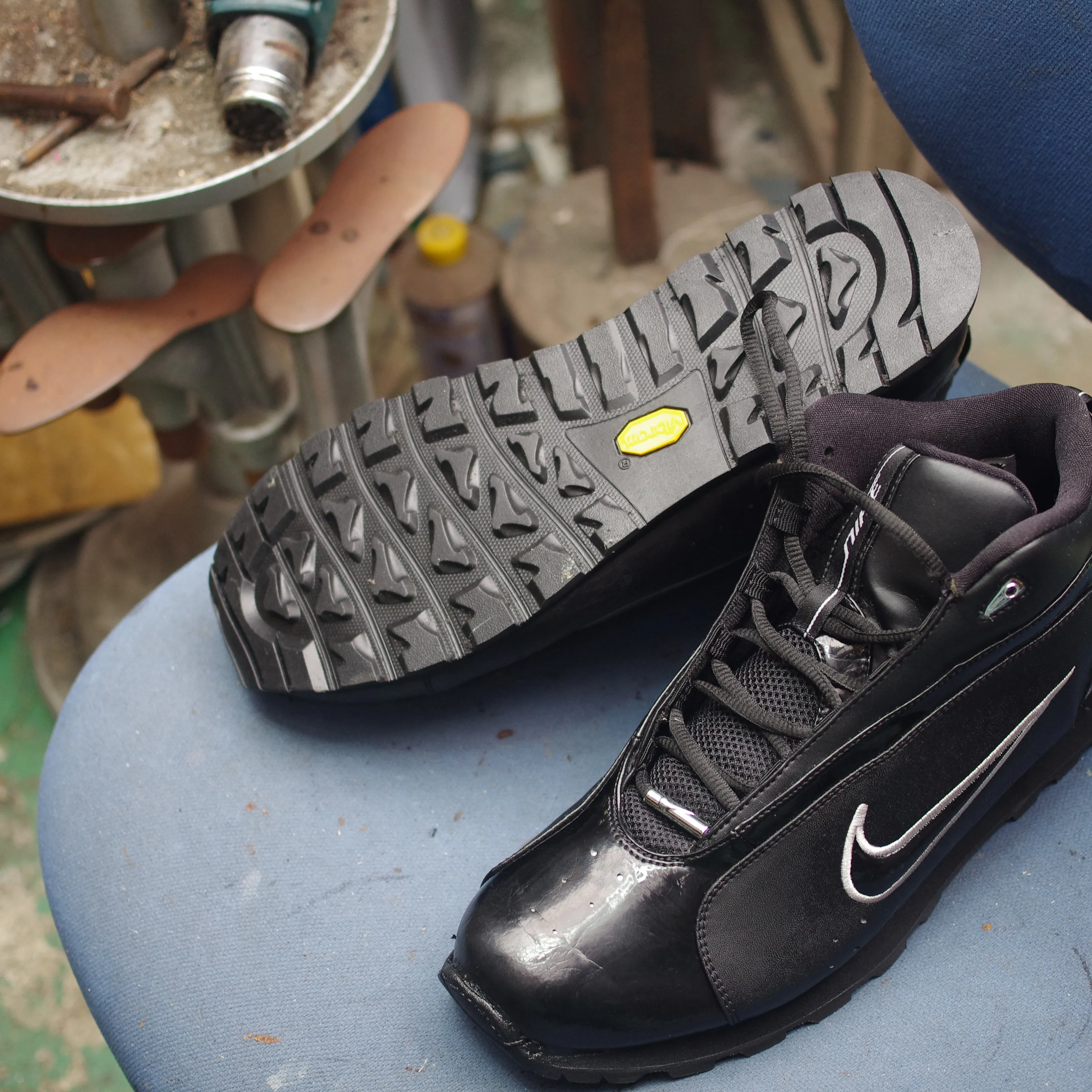 🏀👟【NIKEバッシュ】加水分解したソールを劇的再生!オール...