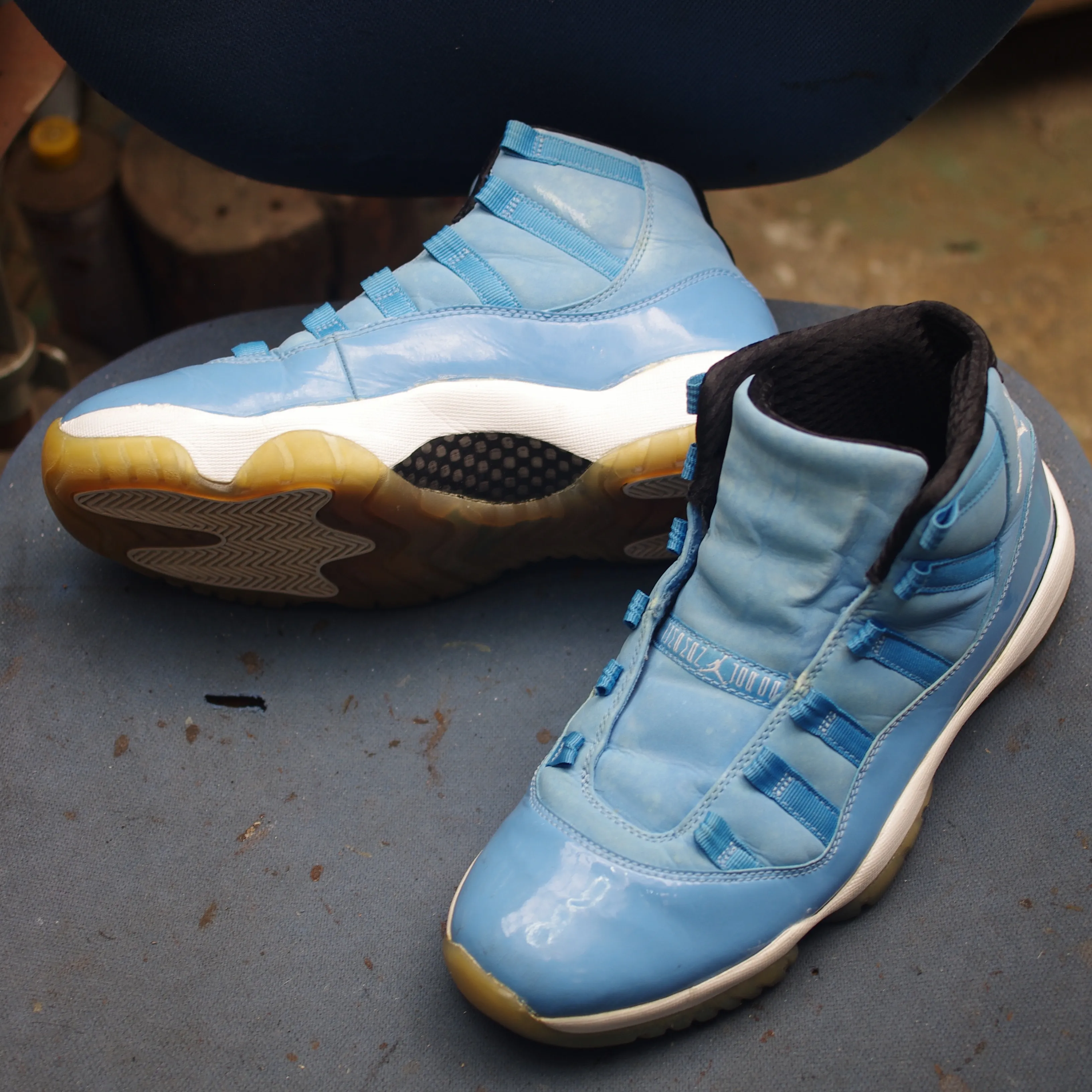 NIKE Air Jordan 11 のソール剥がれ修理👟