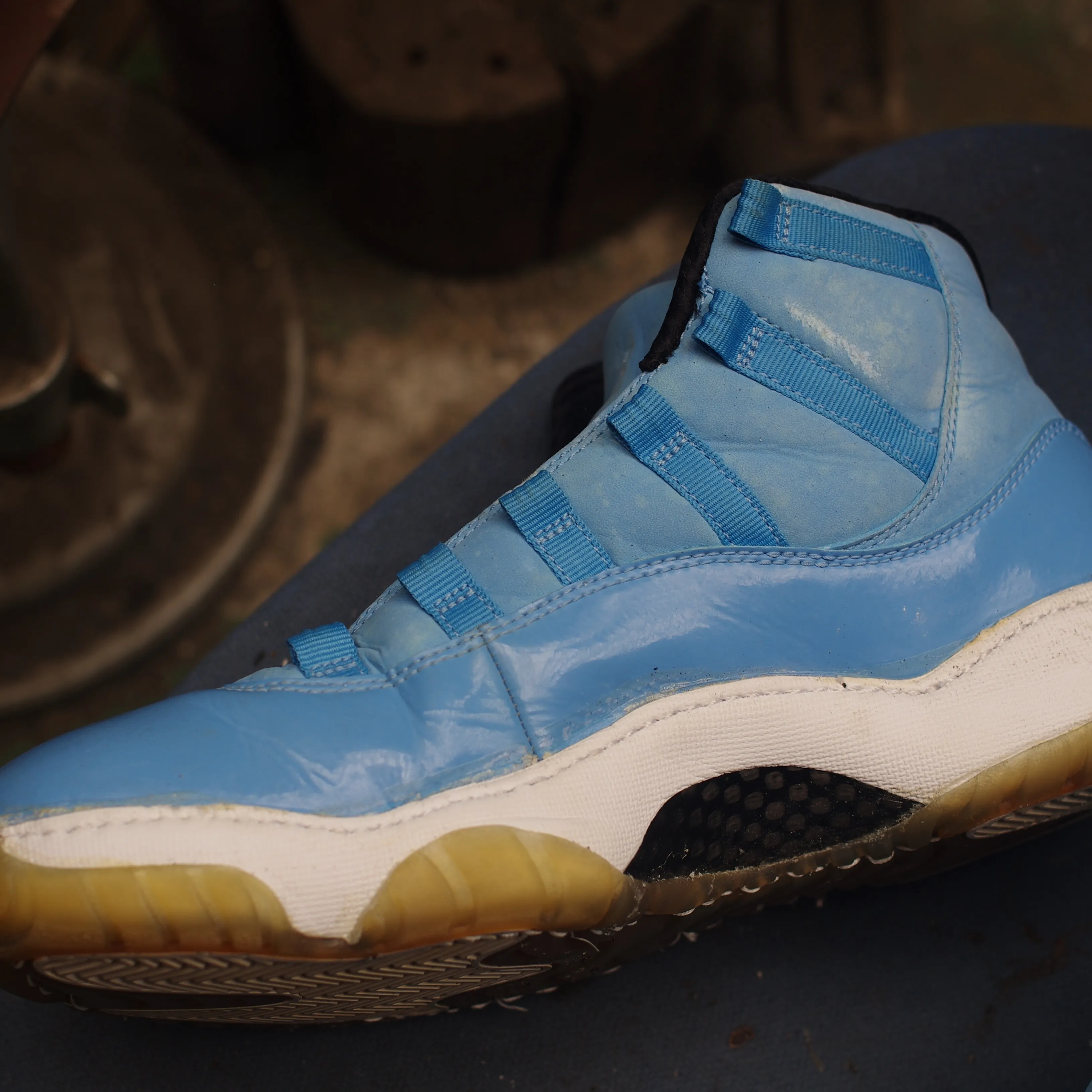 NIKE Air Jordan 11 のソール剥がれ修理👟