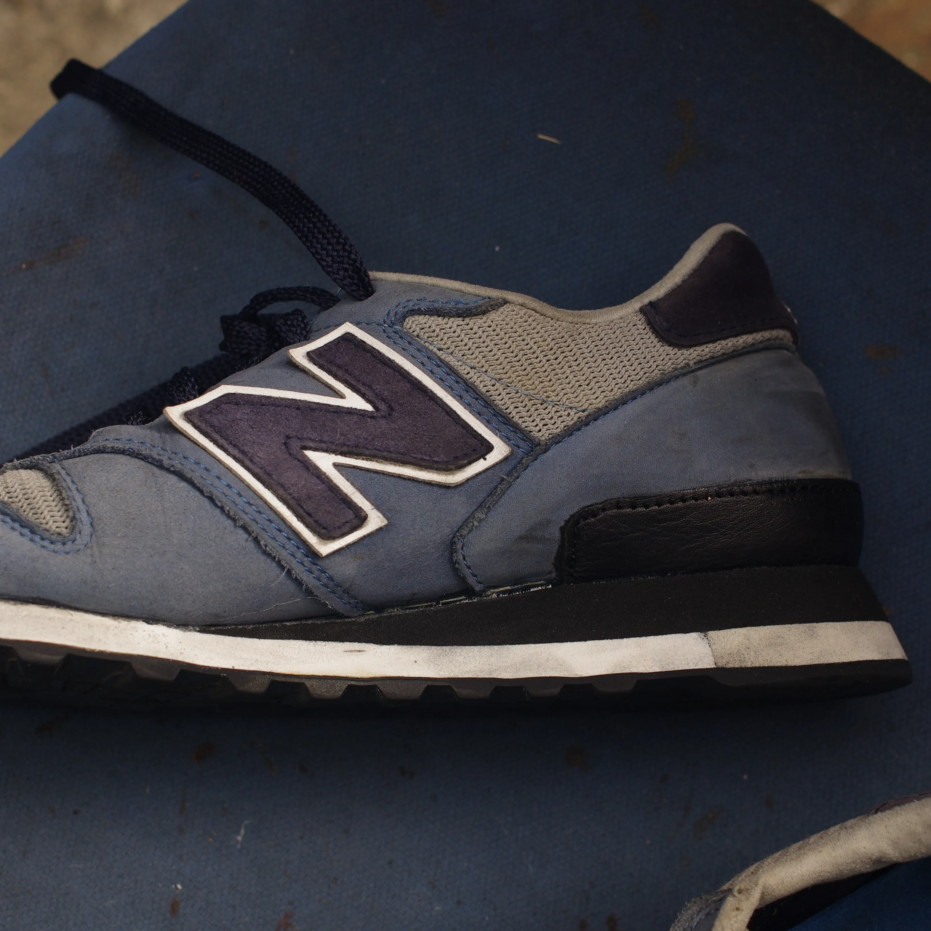 【New Balance 1300 加水分解修理｜ウェッジヒ...