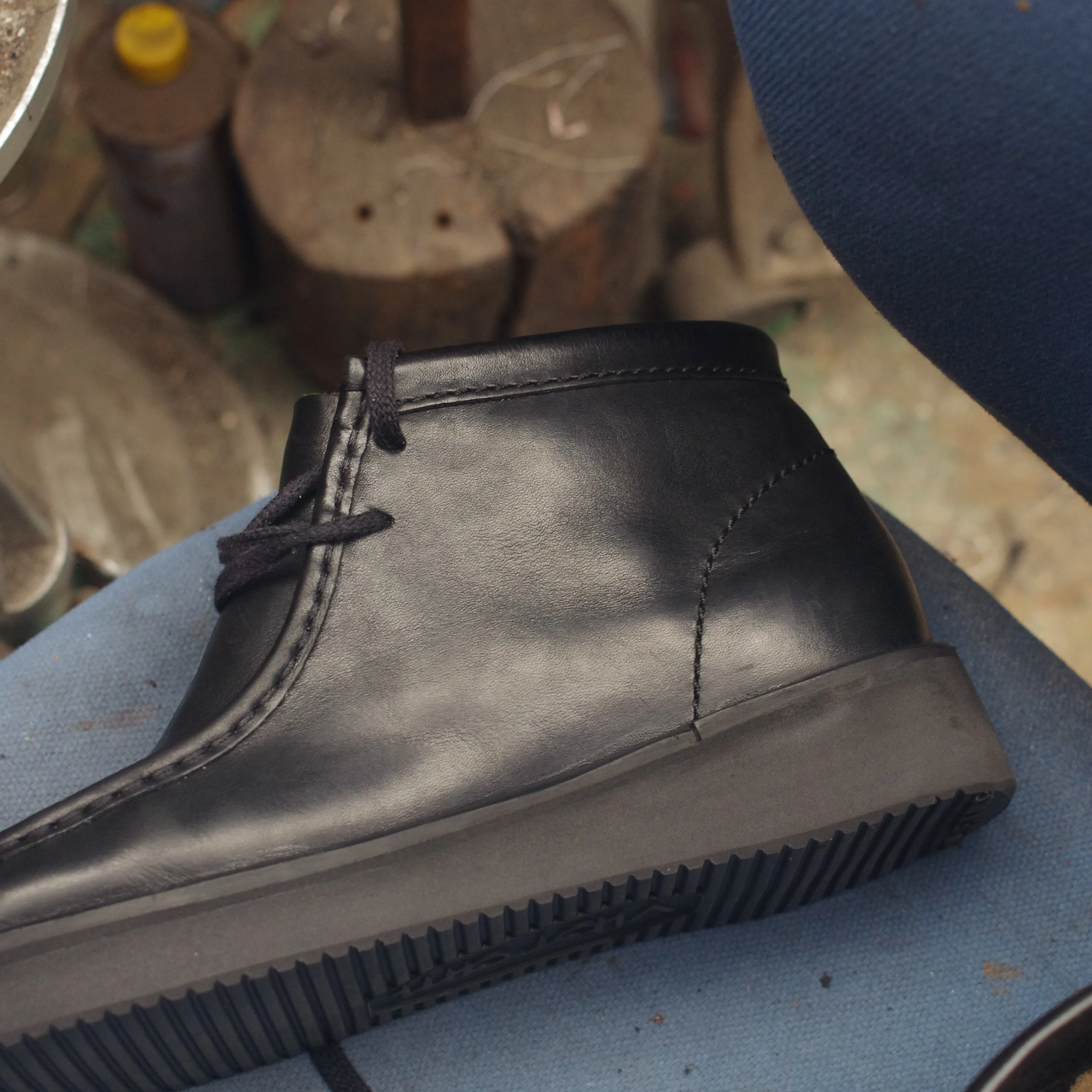 【Clarks(クラークス)ワラビーブーツ ソール交換修理|...