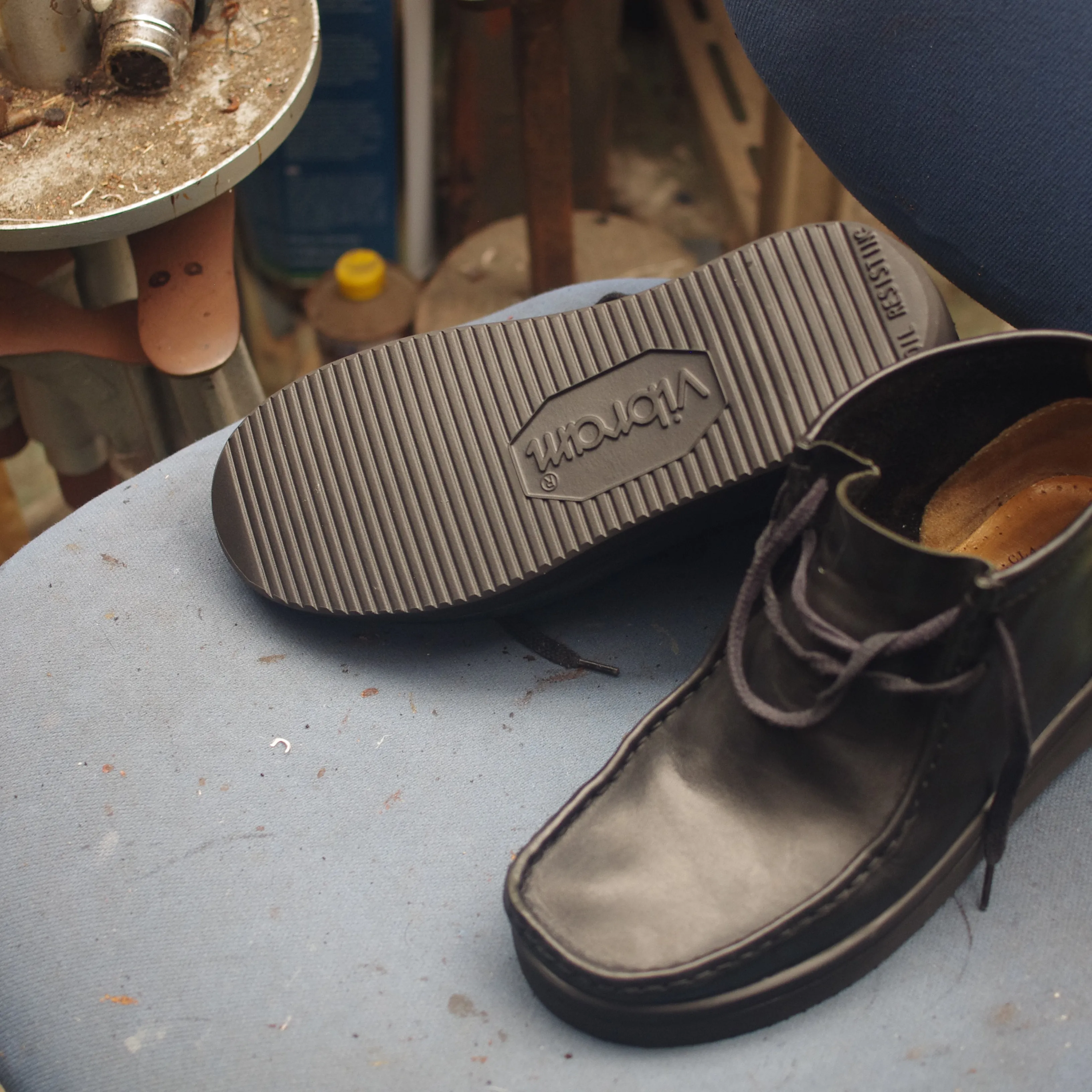 【Clarks(クラークス)ワラビーブーツ ソール交換修理|...