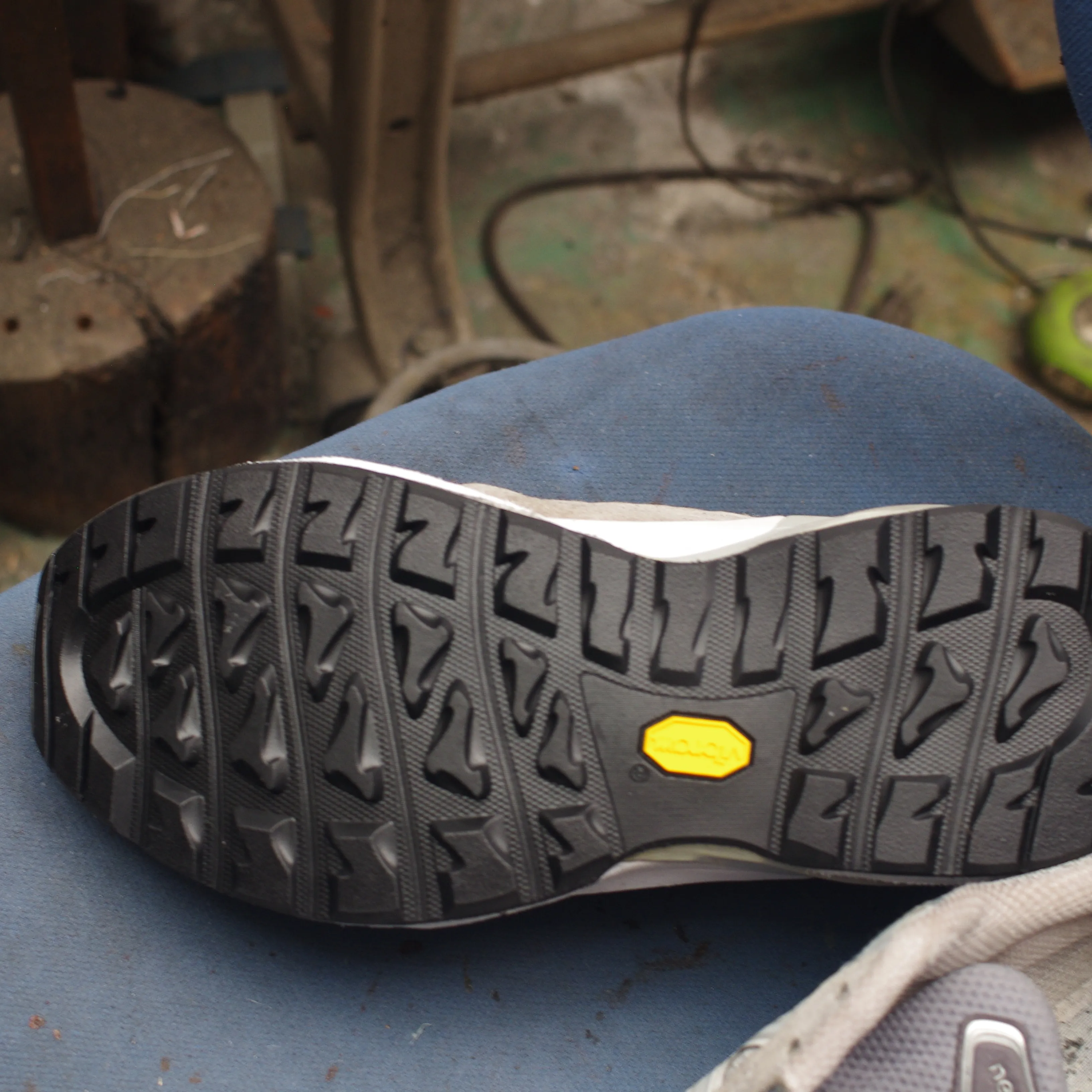 【New Balance 990 ソール交換修理|Vibra...