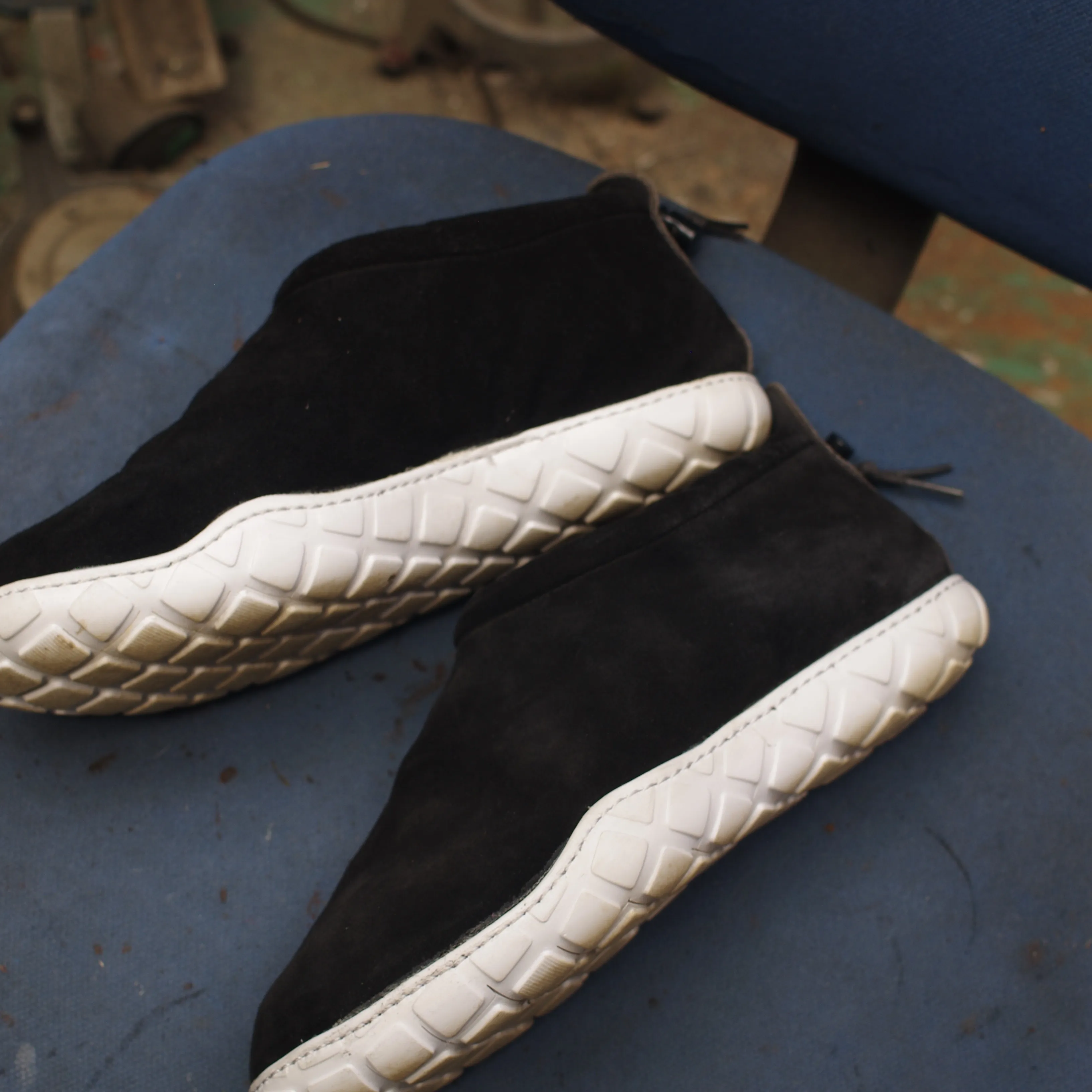 📍**【熊本県 U様】NIKE エアモック ソール剥がれ修理...