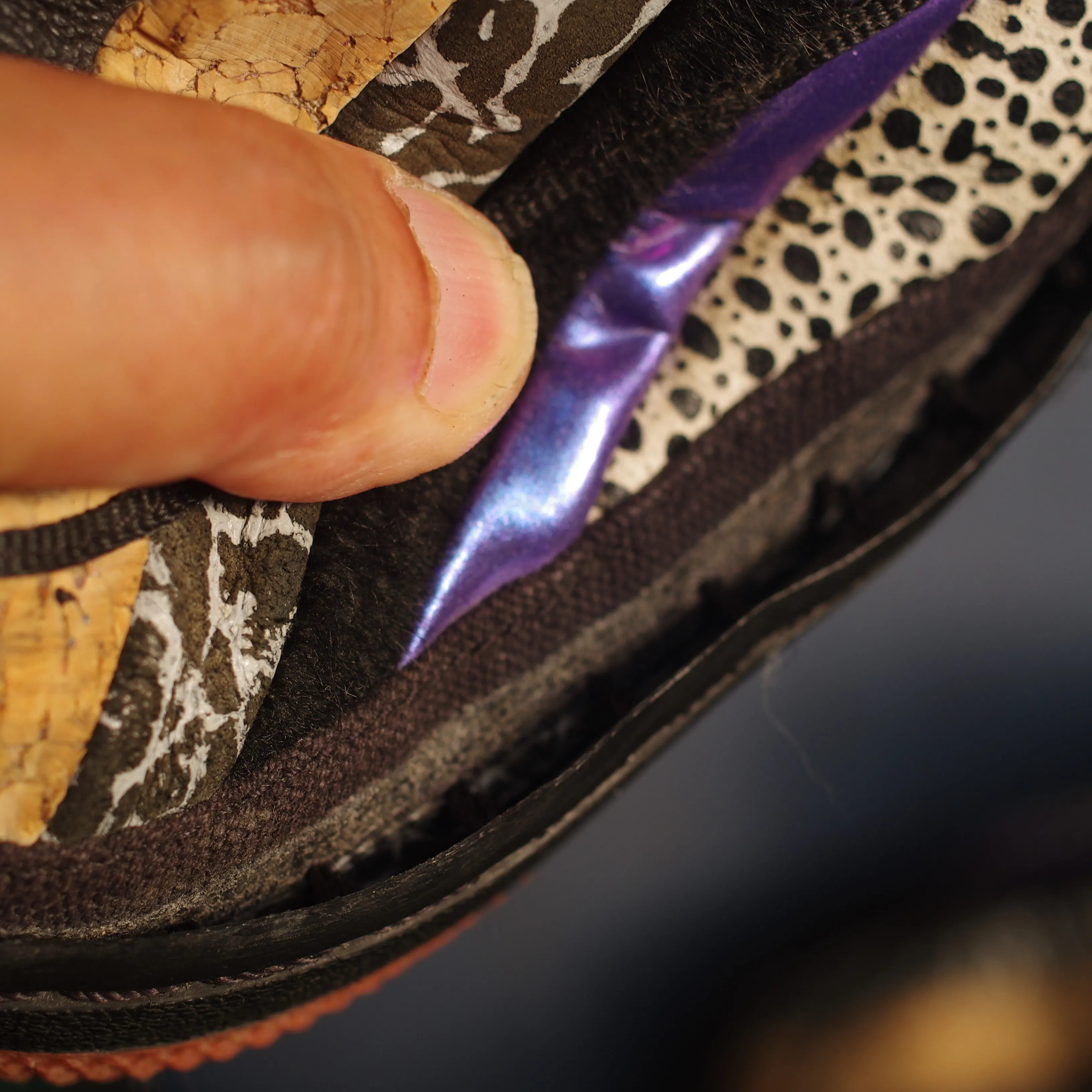 【NIKE エアフォース1 ソール剥がれ修理|オパンケ縫いで...