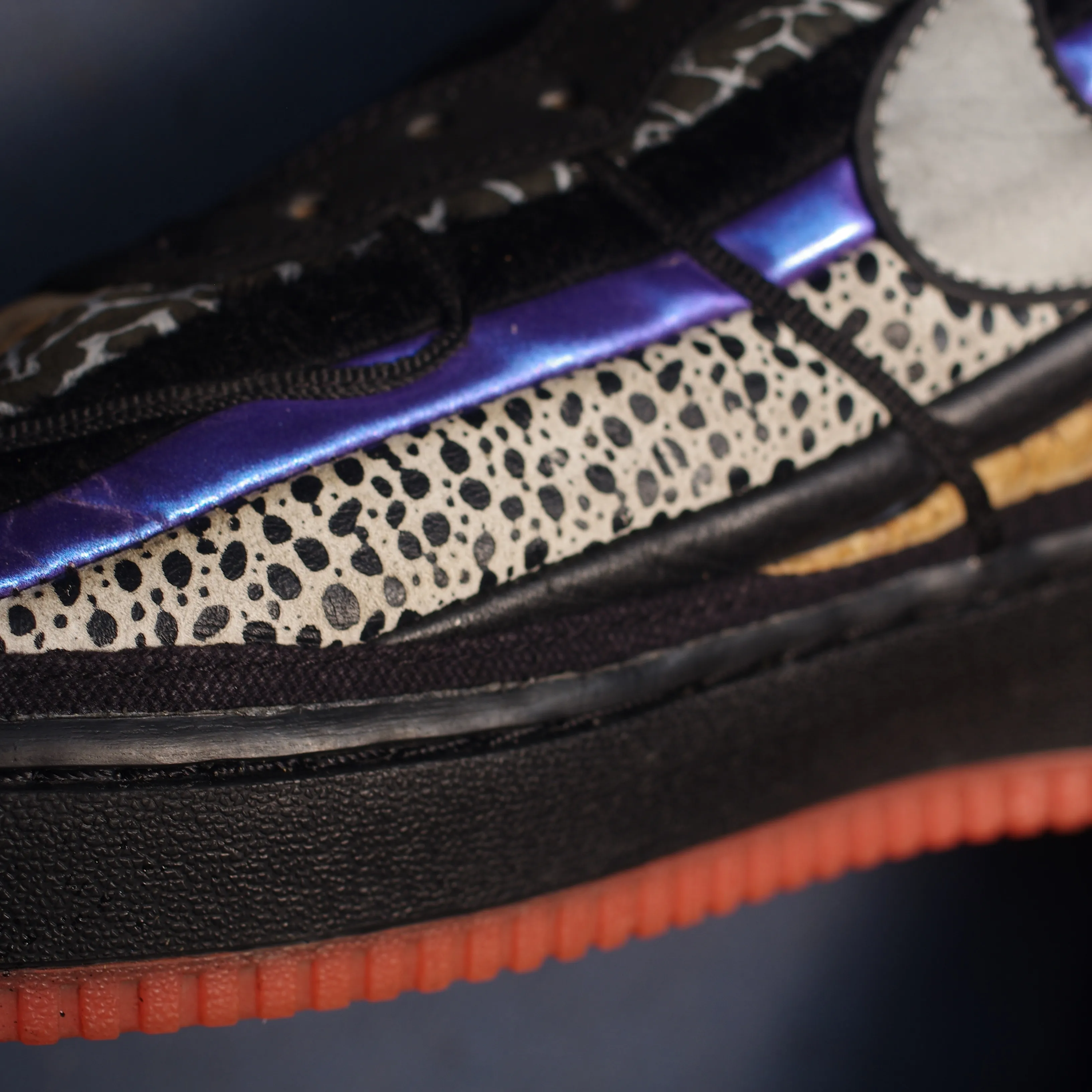 【NIKE エアフォース1 ソール剥がれ修理|オパンケ縫いで...