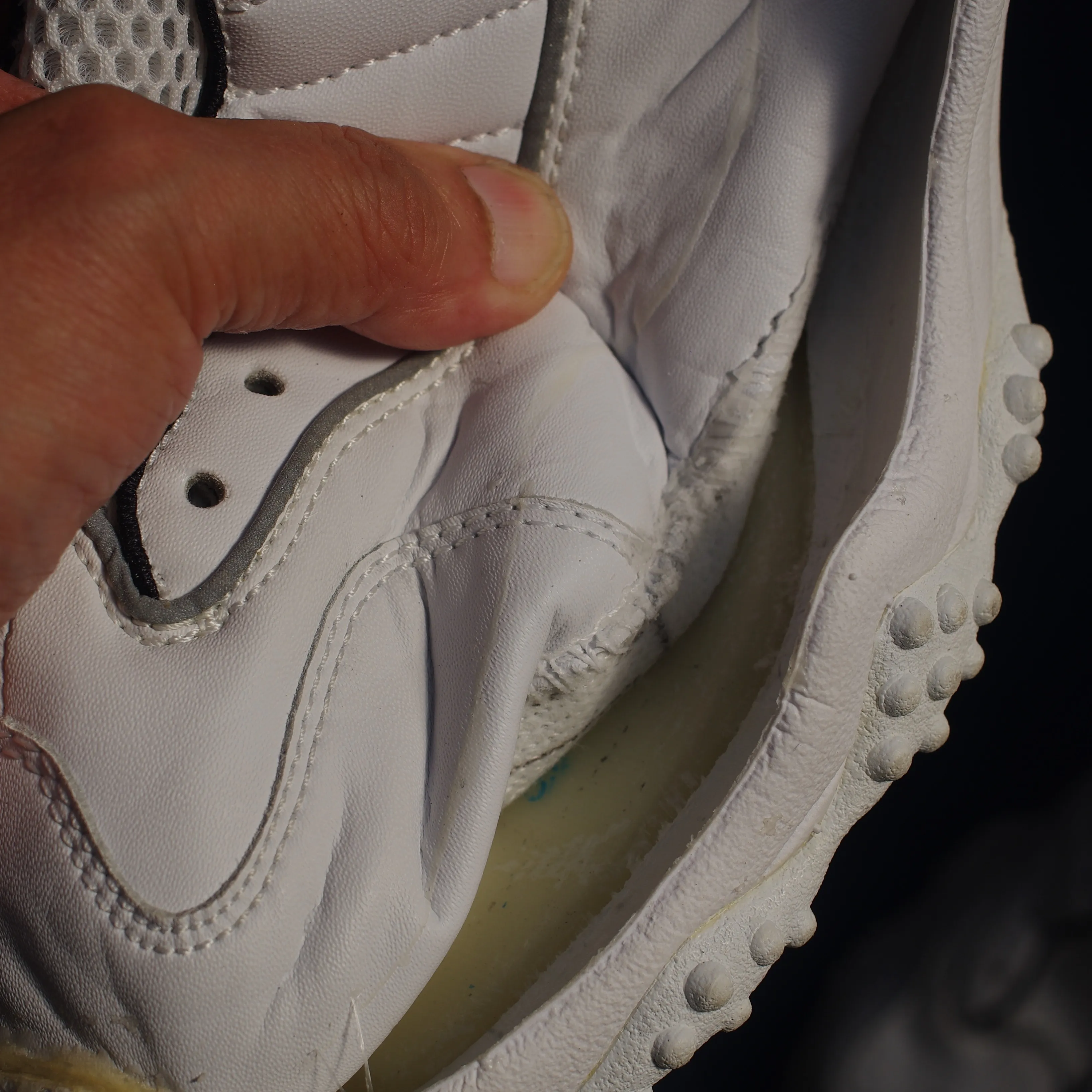 👟【NIKE エアズームフライト|ソール剥がれ修理】