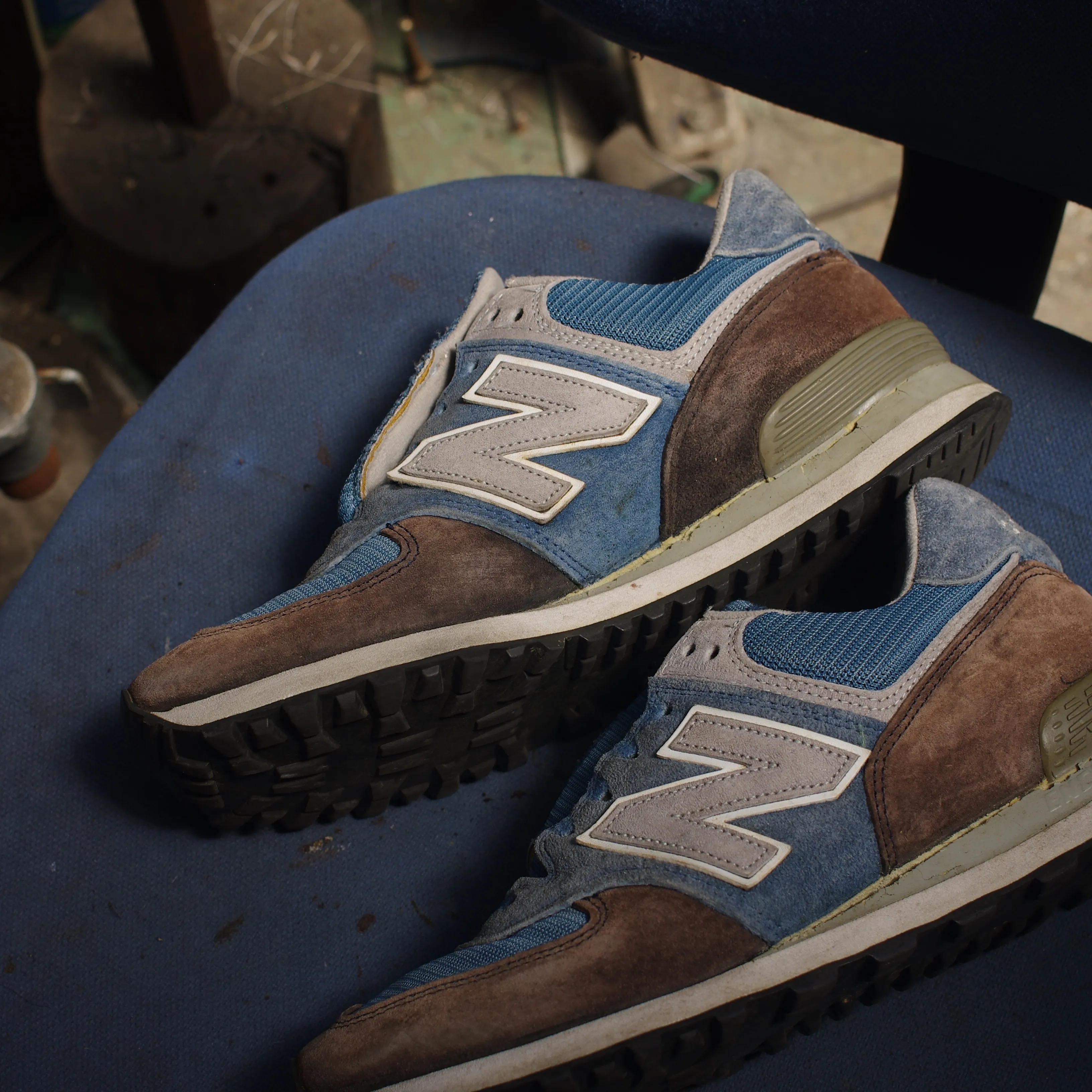 【New Balance US574|ウェッジヒールの加水分...