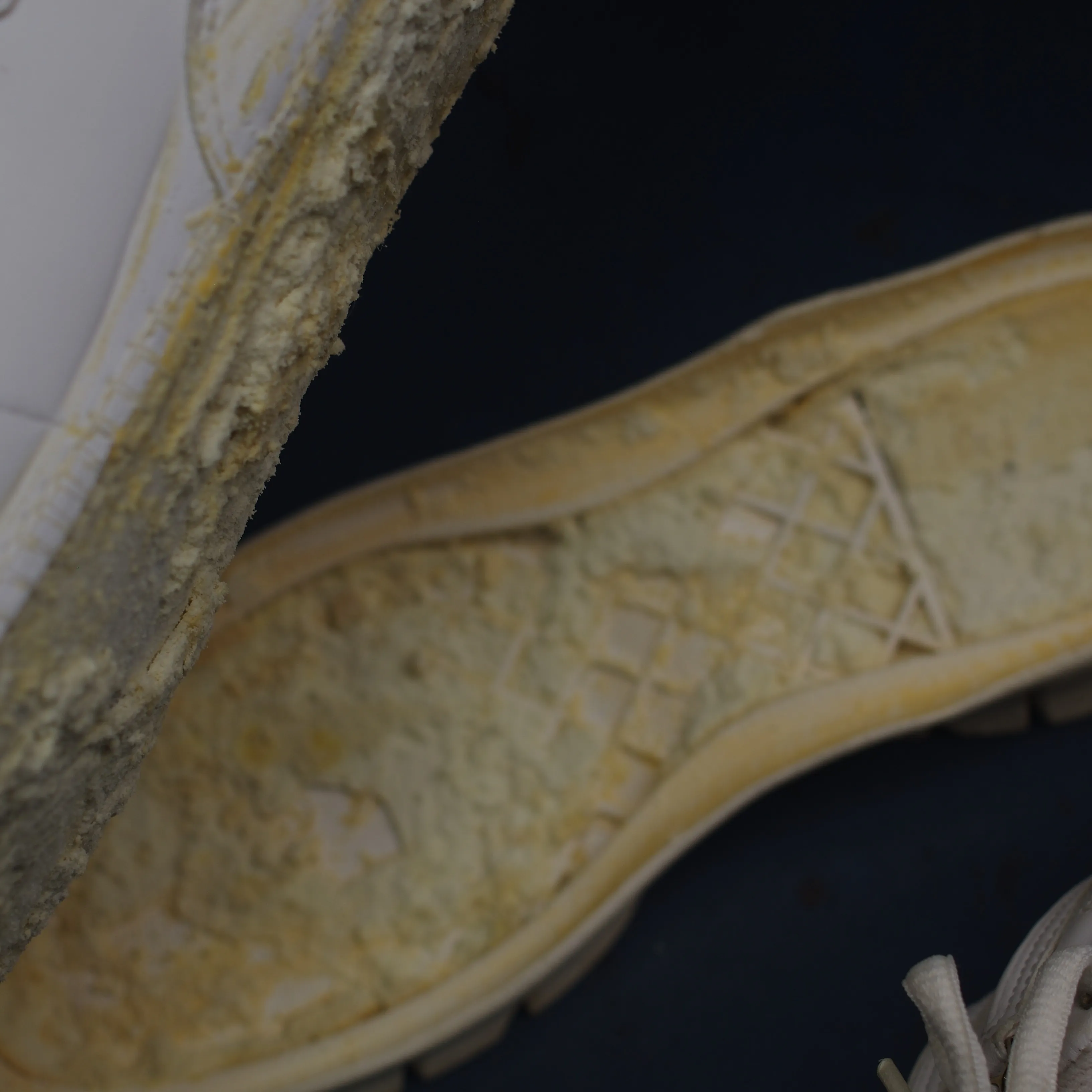 【K-SWISS スニーカーのソール剥がれ・加水分解修理｜福...