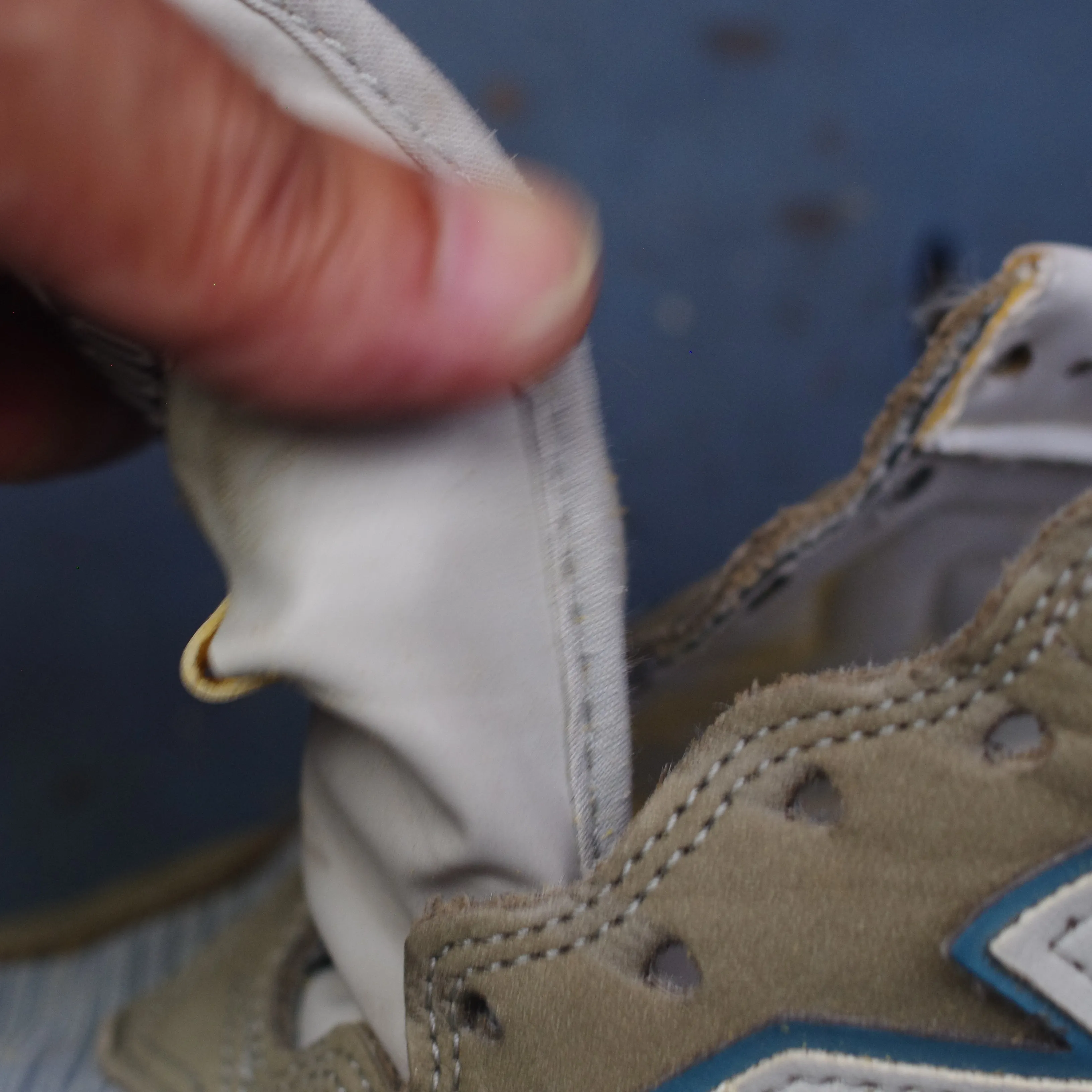 【New Balance 1300｜シュータンのスポンジ加水...