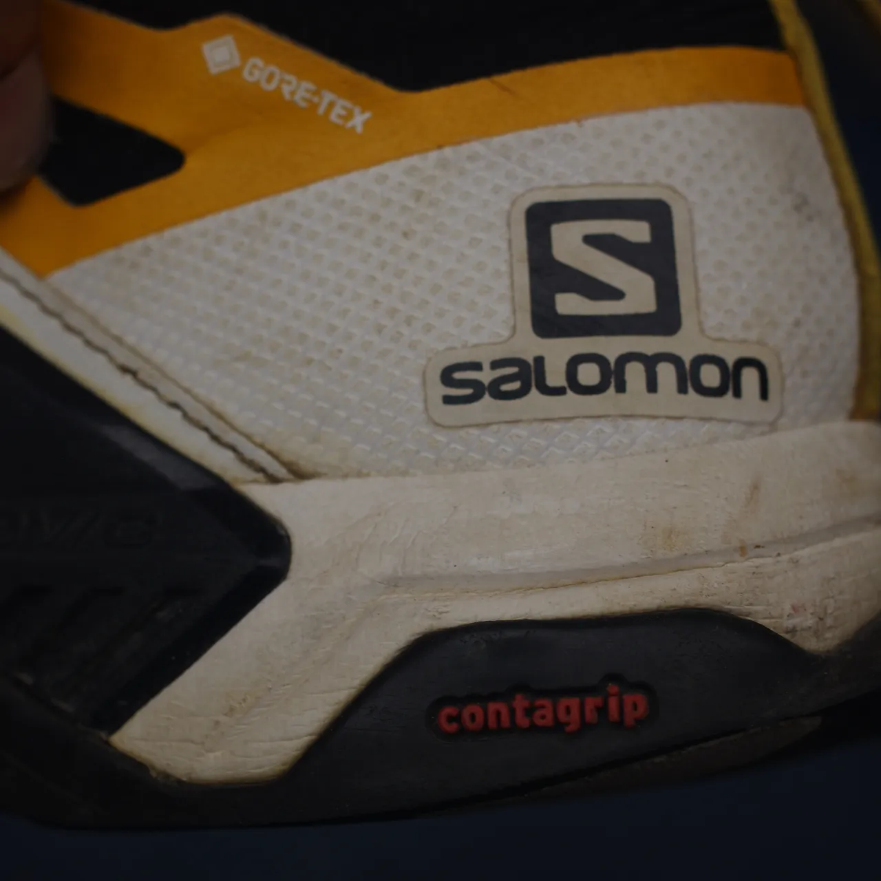 👟【Salomon（サロモン）スニーカーのソール交換修理｜V...