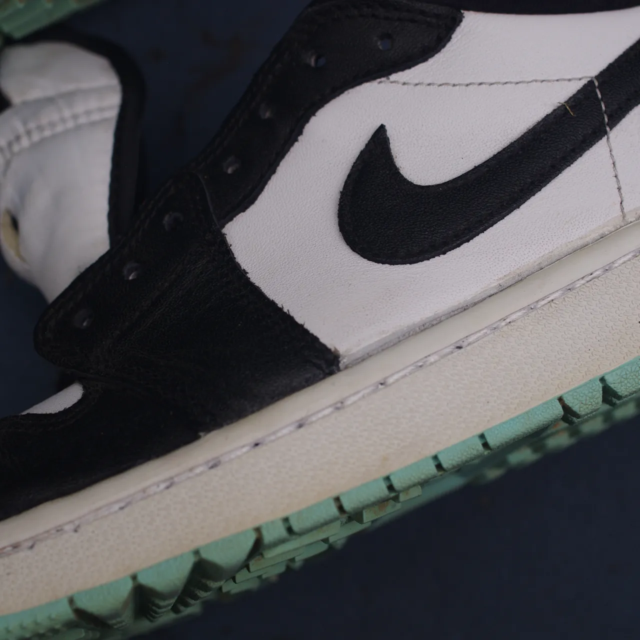 【NIKEゴルフシューズのソール剥がれ修理｜接着＋オパンケ縫...