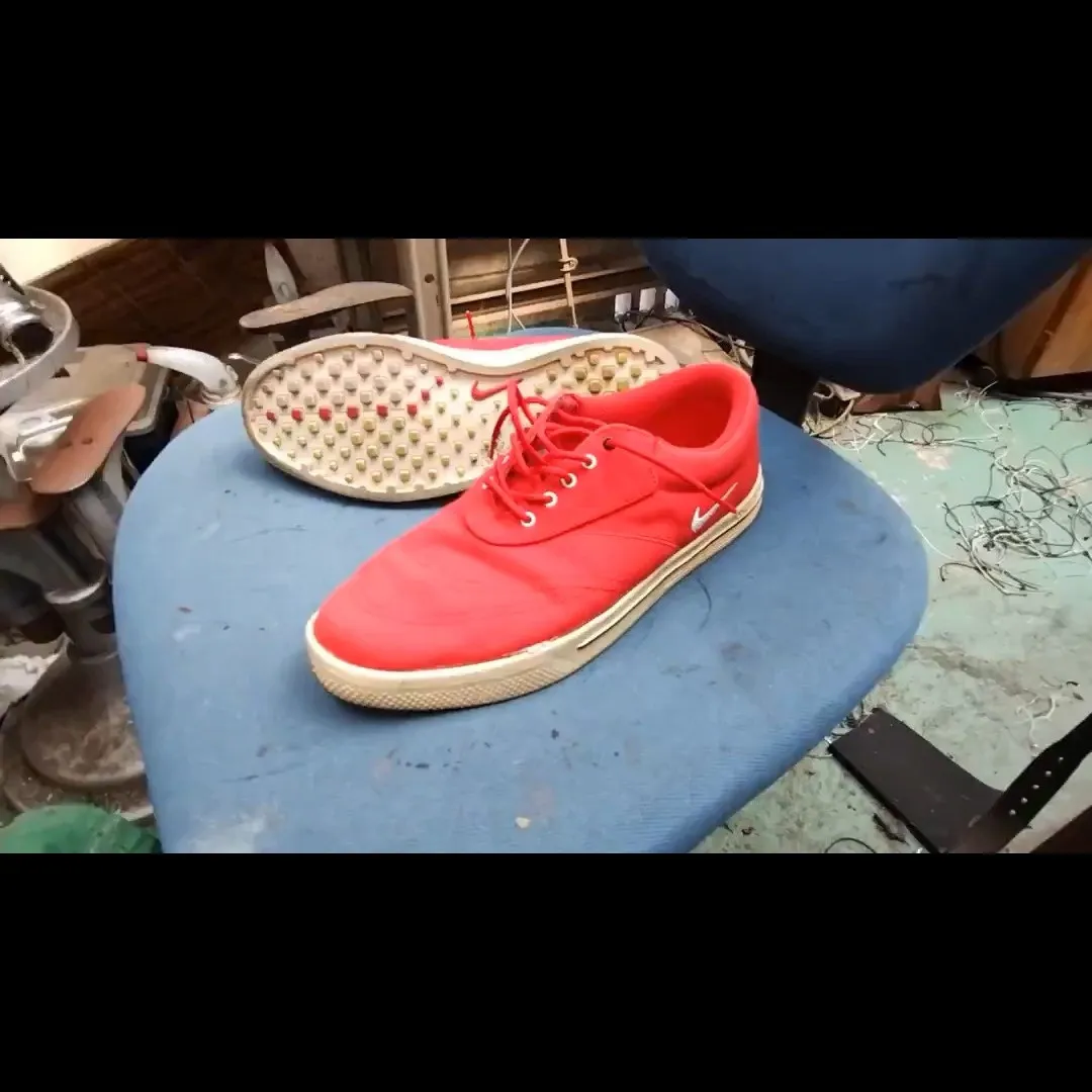 修理の魔法をお見せします！👞✨ ナイキのスパイクレスゴルフシ...