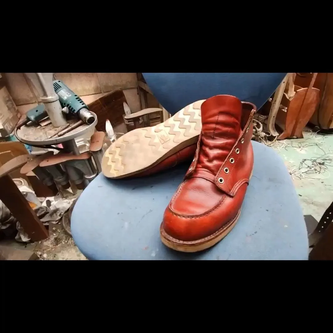 REDWINGのエンジニアブーツ、時間が経つとどうしてもくた...