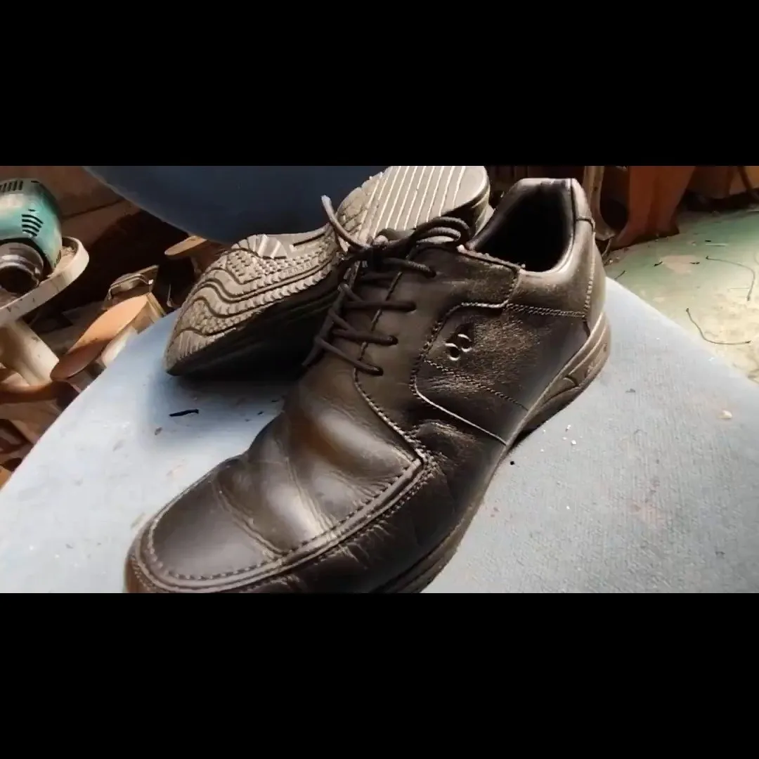👞【YONEXウォーキングシューズ ソール交換修理】👞