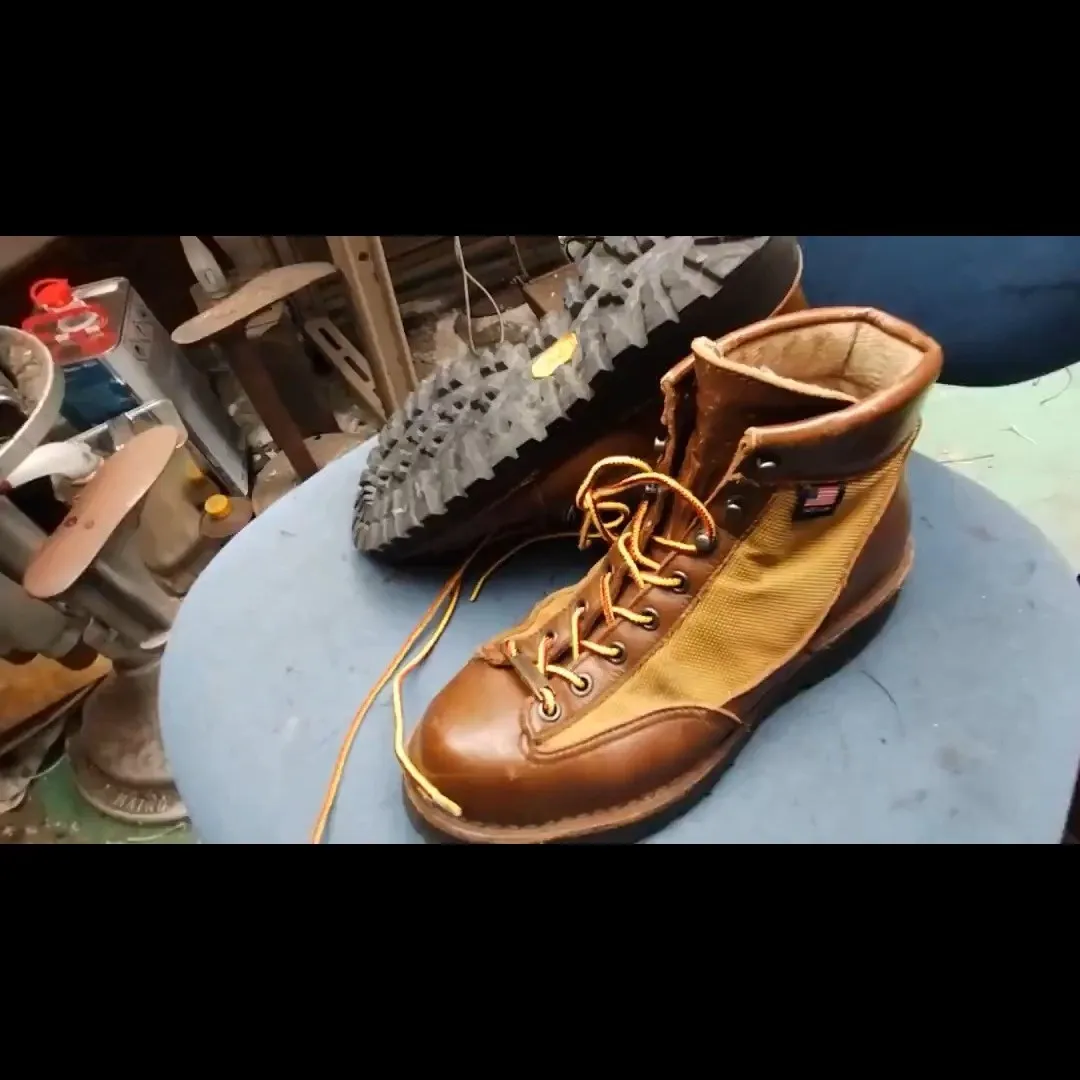 🥾✨【Danner Light オールソール交換修理】✨🥾