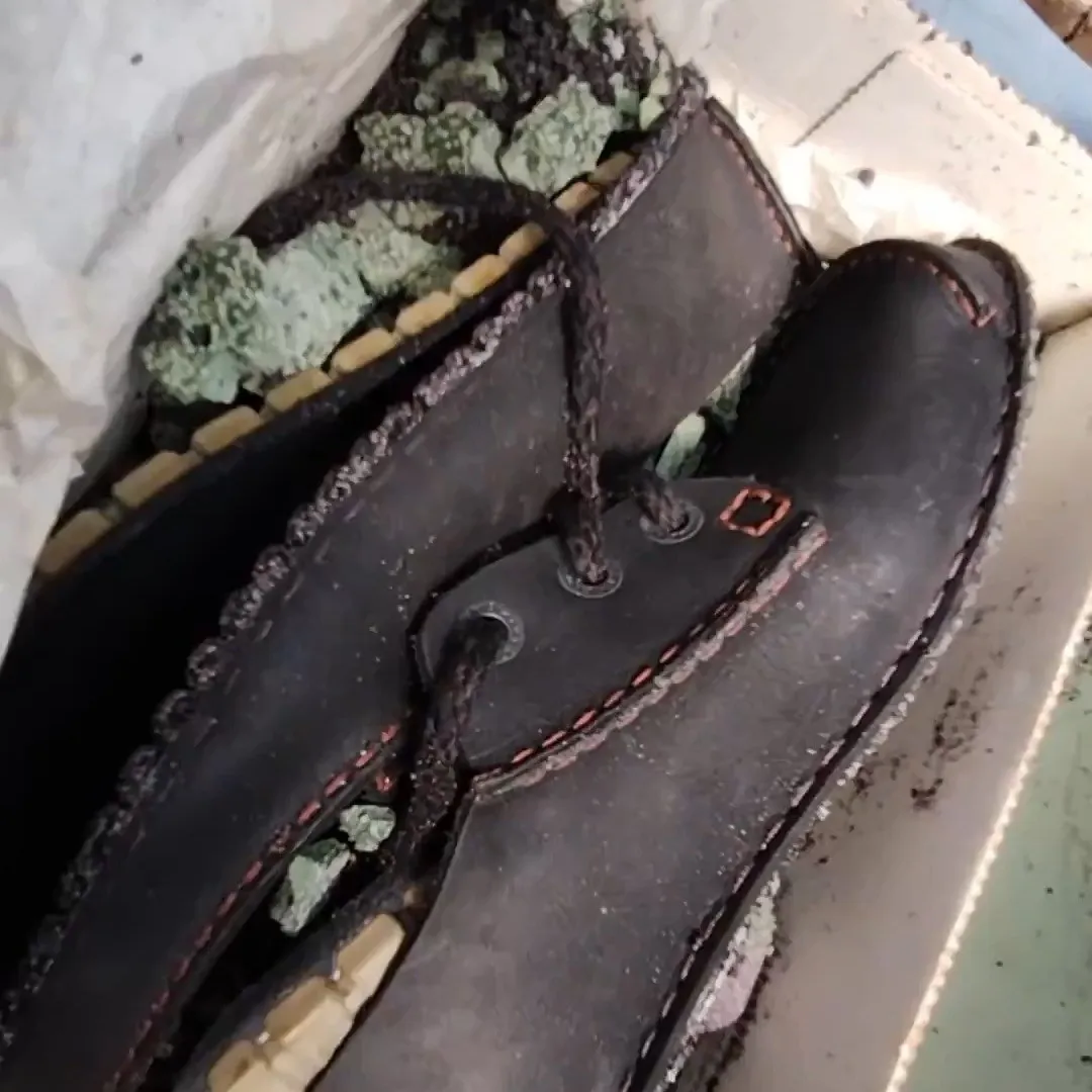 👞🔥【Clarks Rambler 加水分解ソール交換修理】...