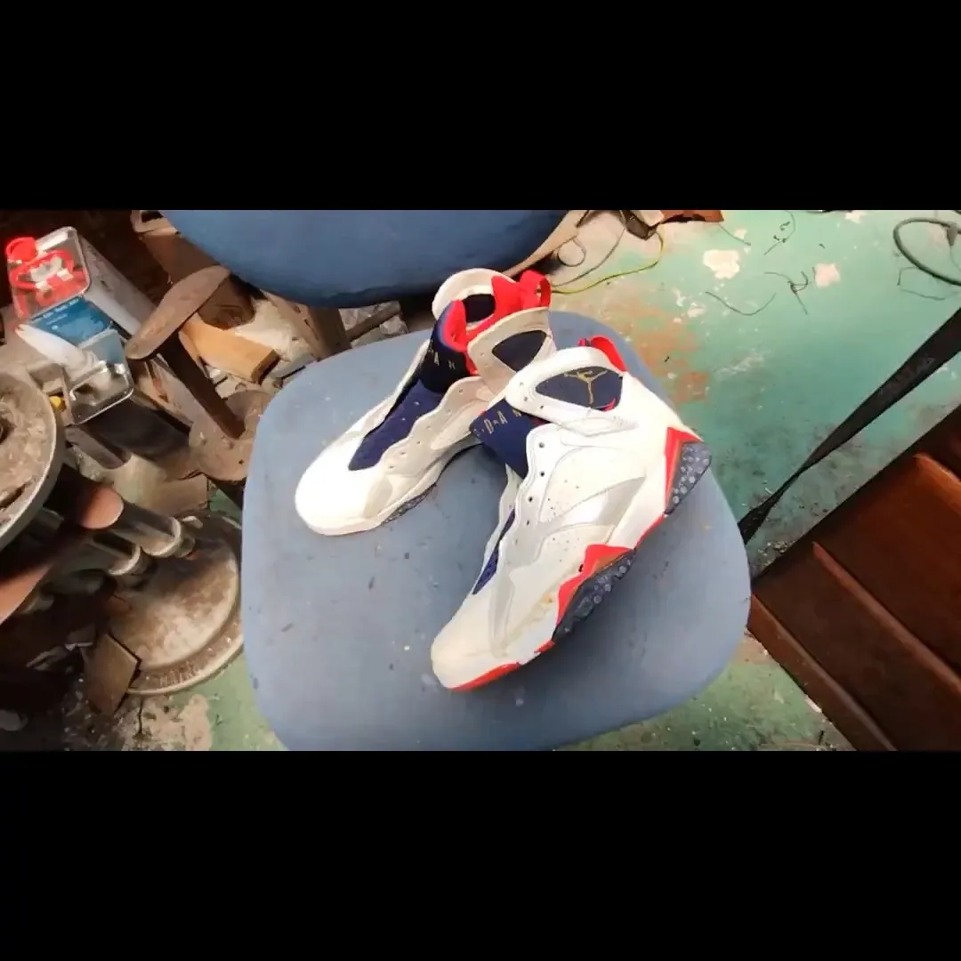 🏀【NIKE AIR JORDAN 7 修理｜加水分解したミ...